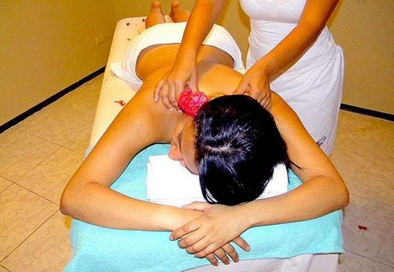 Masaje relajante: Tratamientos de Estética Tania Pineda Masaje relajante: Tratamientos de Estética Tania Pineda