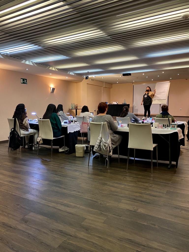 Curso de uñas en Barcelona: Cursos y talleres de Nails Academy Albacete Curso de uñas en Barcelona: Cursos y talleres de Nails Academy Albacete