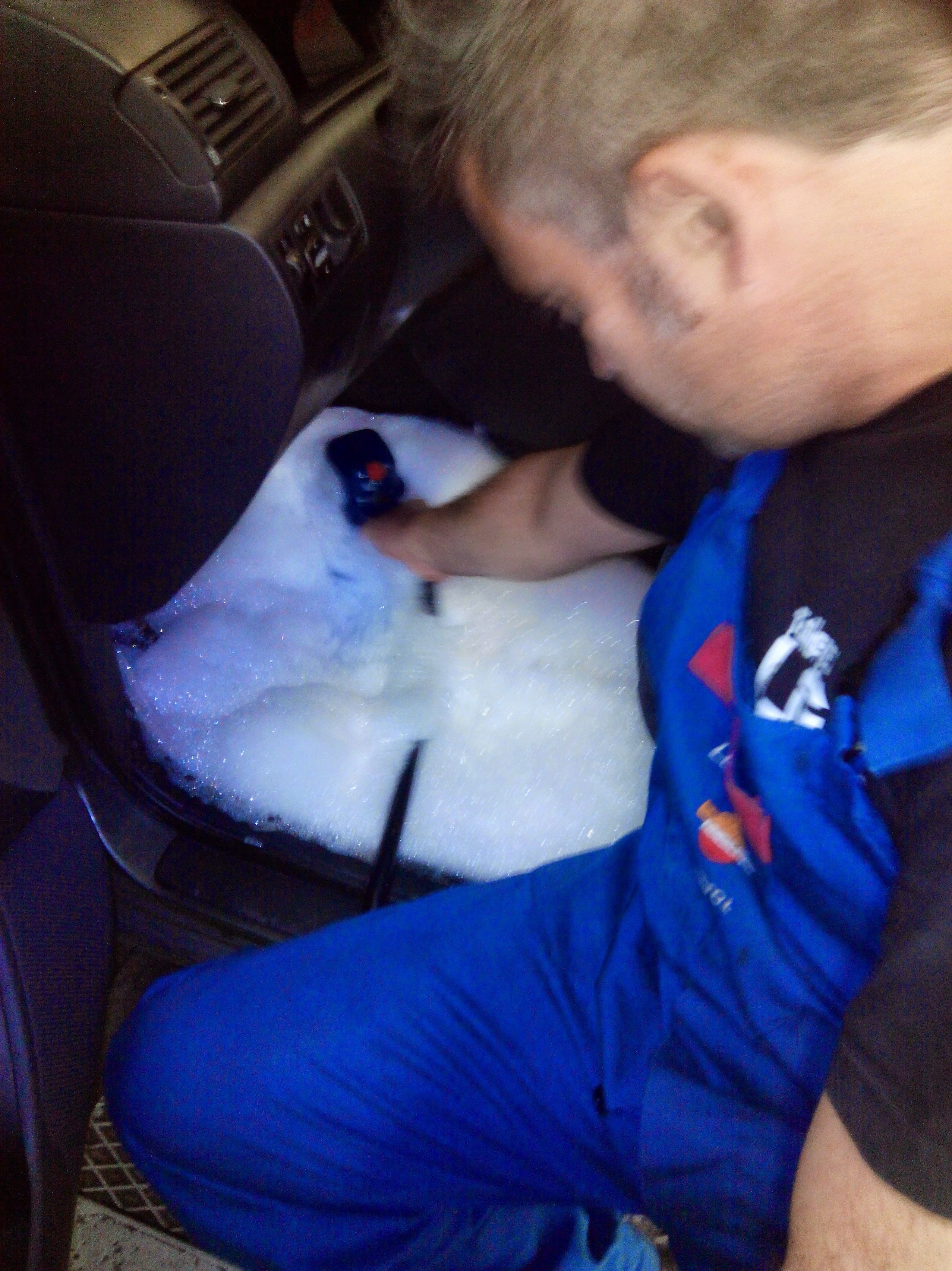 Limpieza con espuma: Servicios de Talleres LGA Limpieza con espuma: Servicios de Talleres LGA