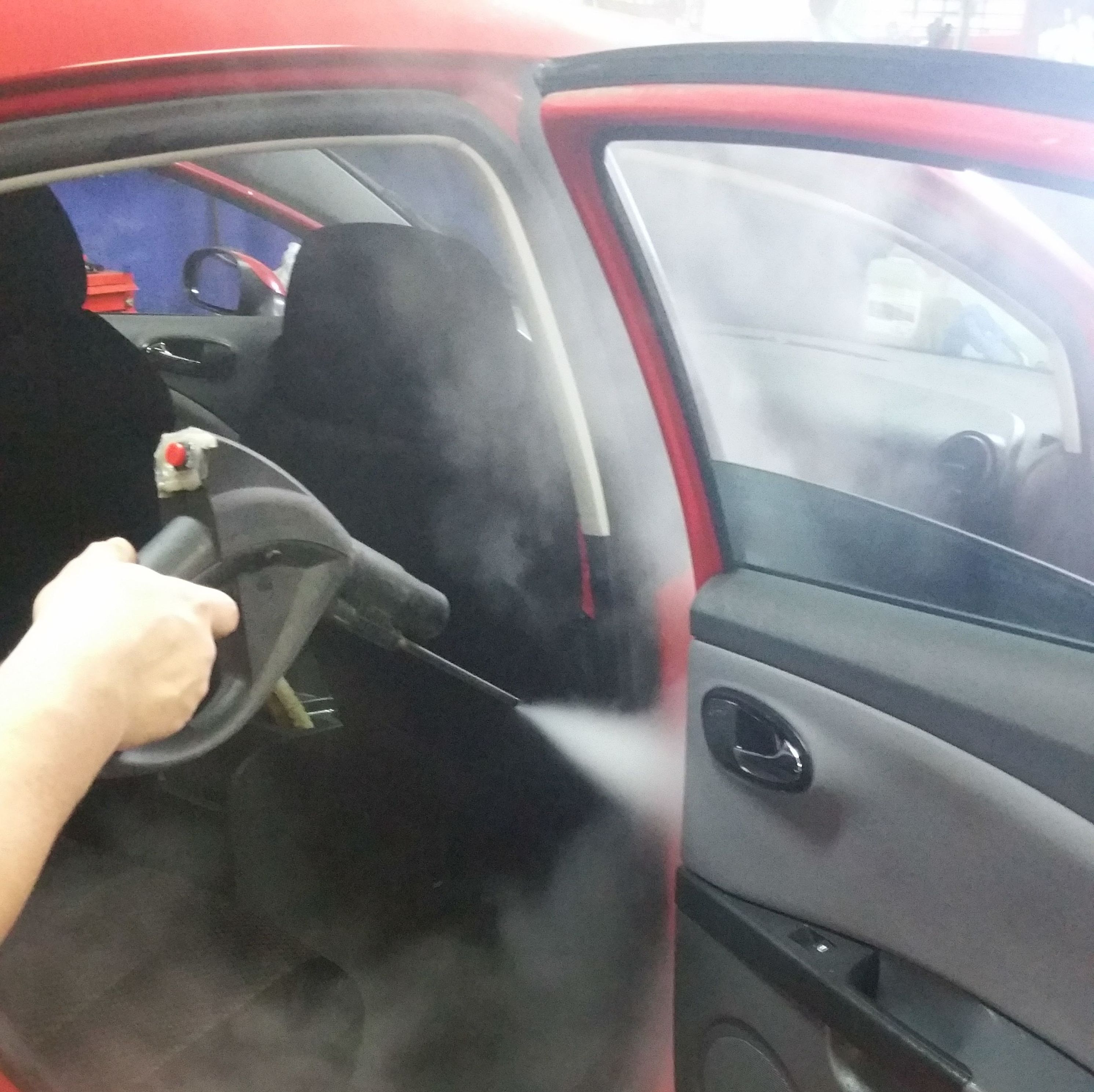 Limpieza técnica de coches: Servicios de Talleres LGA Limpieza técnica de coches: Servicios de Talleres LGA
