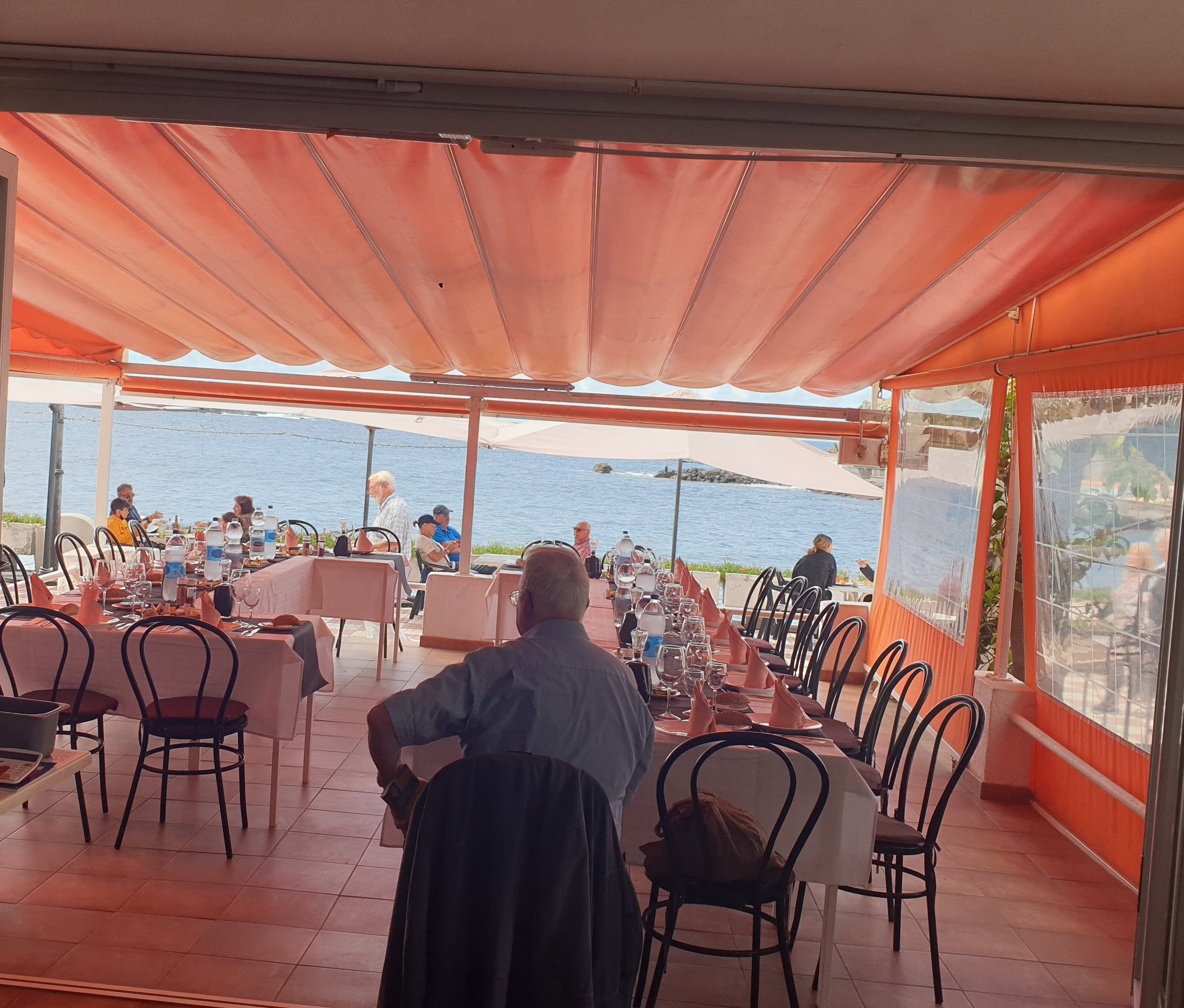 contamos con espacio para sus celebraciones: Carta de Restaurante Amarca contamos con espacio para sus celebraciones: Carta de Restaurante Amarca