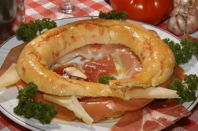 Raciones, bocadillos y roscas: ¿Qué ofrecemos? de Restaurante El Alcázar Raciones, bocadillos y roscas: ¿Qué ofrecemos? de Restaurante El Alcázar