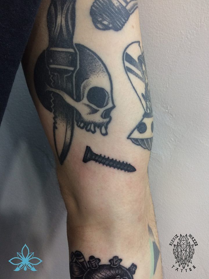 Old School: Estilos de Tattoo of Black Lotus Tattoo Old School: Estilos de Tattoo of Black Lotus Tattoo