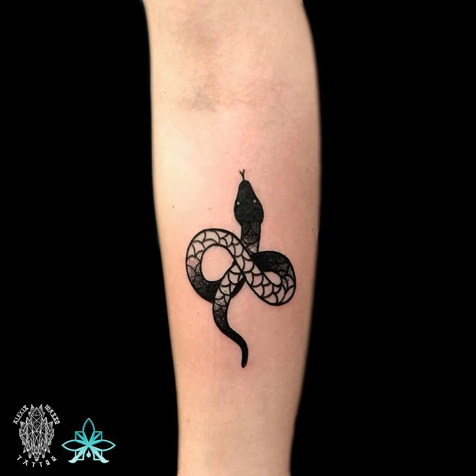 Blackwork: Estilos de Tattoo de Black Lotus Tattoo Blackwork: Estilos de Tattoo de Black Lotus Tattoo