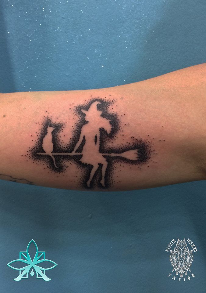 Puntillismo: Estilos de Tattoo de Black Lotus Tattoo Puntillismo: Estilos de Tattoo de Black Lotus Tattoo