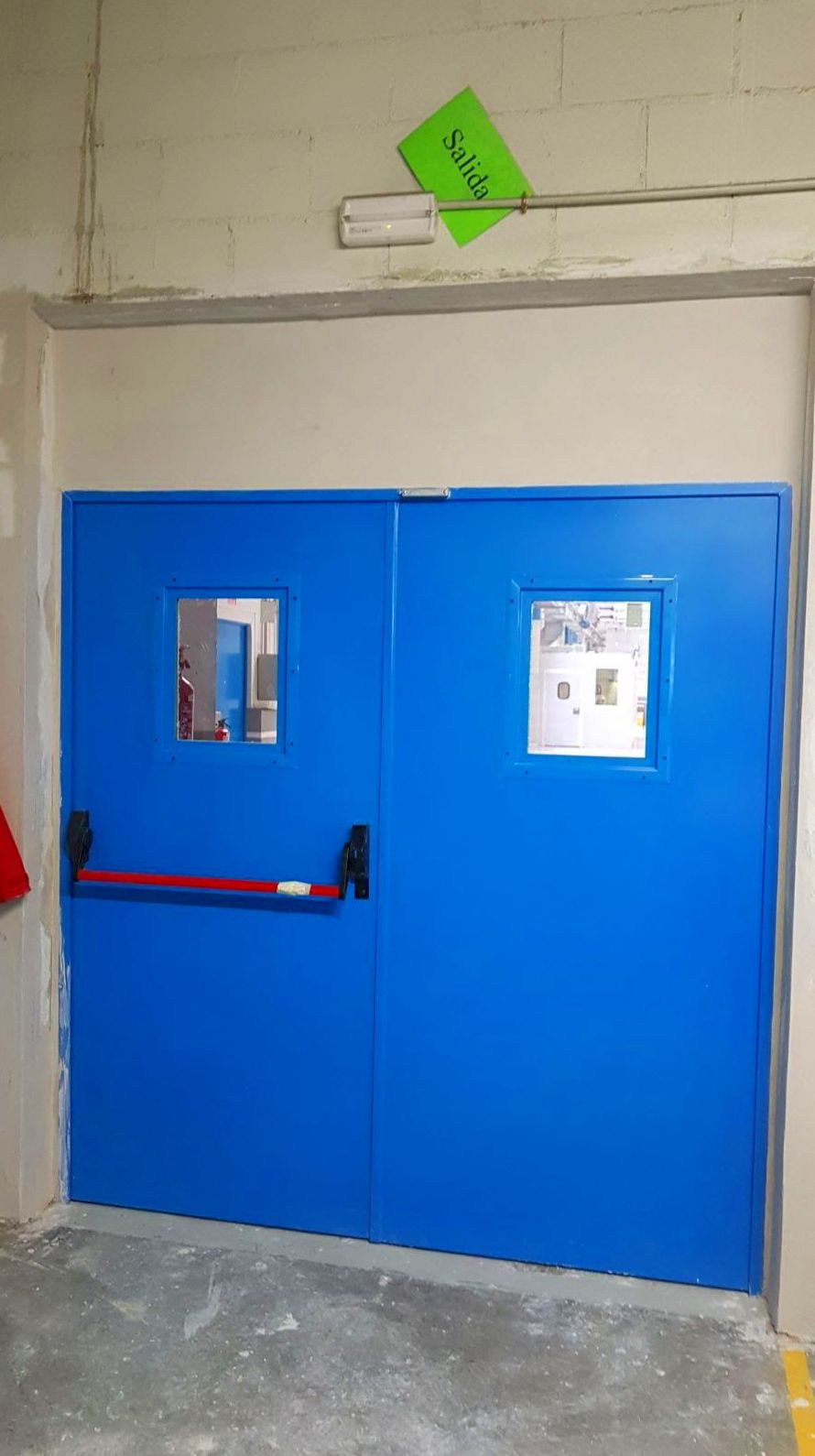 2 Puerta doble batiente y mirillas Cortafuegos EI2-60