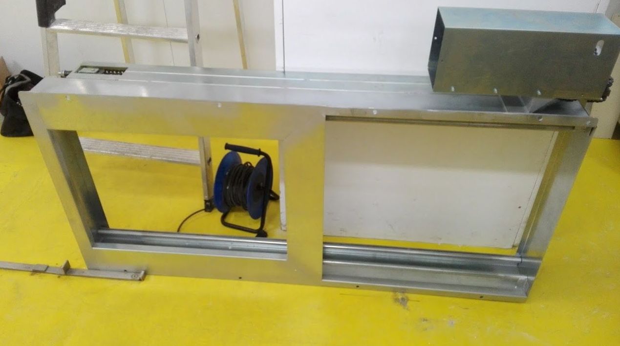 Puerta cortafuegos montaje en techo Puerta cortafuegos montaje en techo