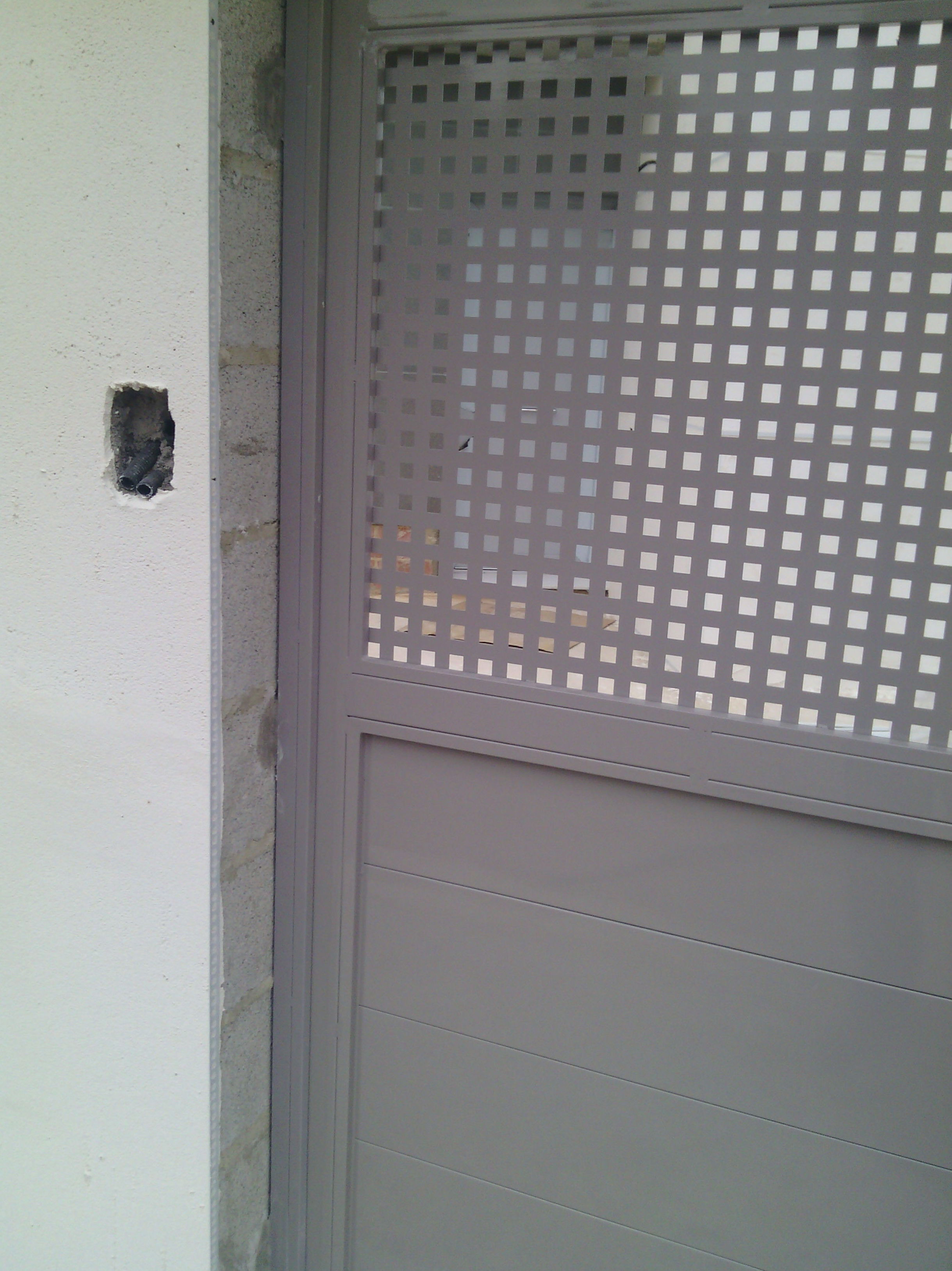 Puerta Peatonal metálica galvanizada y pintada