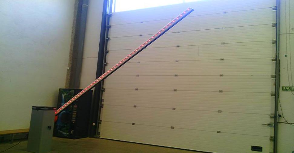Barreras automáticas de parking de uso intensivo sistema silencioso: Puertas automáticas de Farem Puertas Automáticas Barreras automáticas de parking de uso intensivo sistema silencioso: Puertas automáticas de Farem Puertas Automáticas