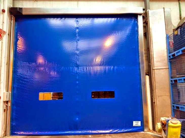 Puerta rápida enrollable autorreparable con contrapeso Puerta rápida enrollable autorreparable con contrapeso