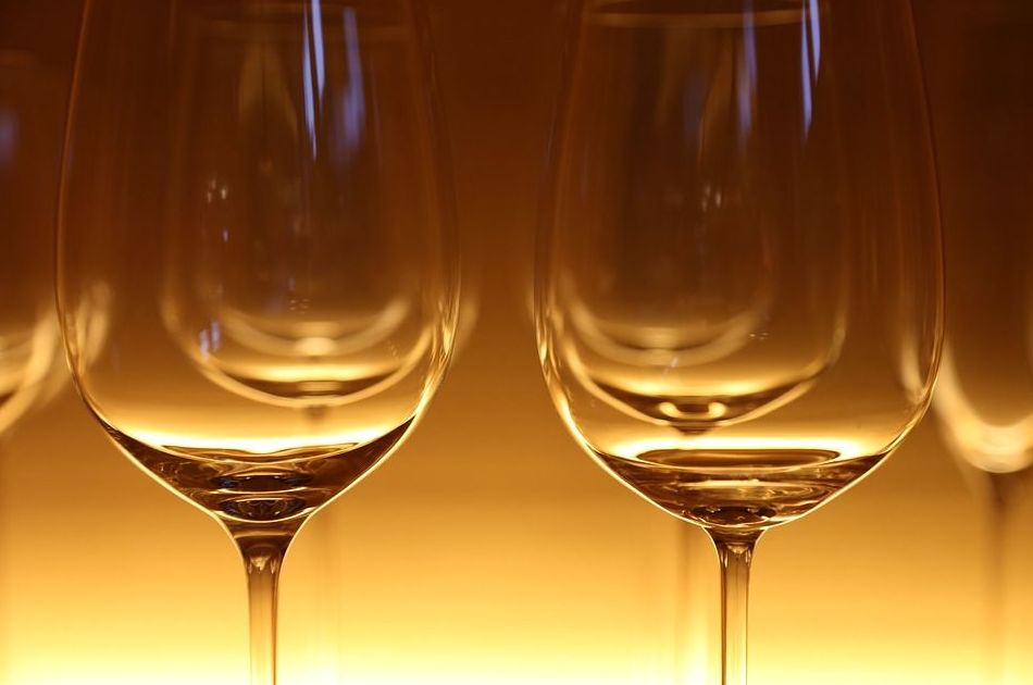 Vinos y cavas Vinos y cavas