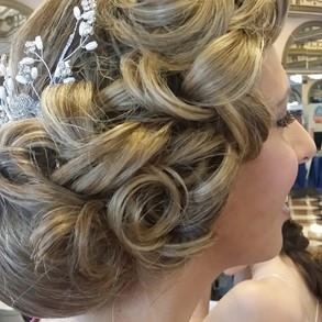 Peinado de novias: Servicios de Olan Peluqueros Peinado de novias: Servicios de Olan Peluqueros