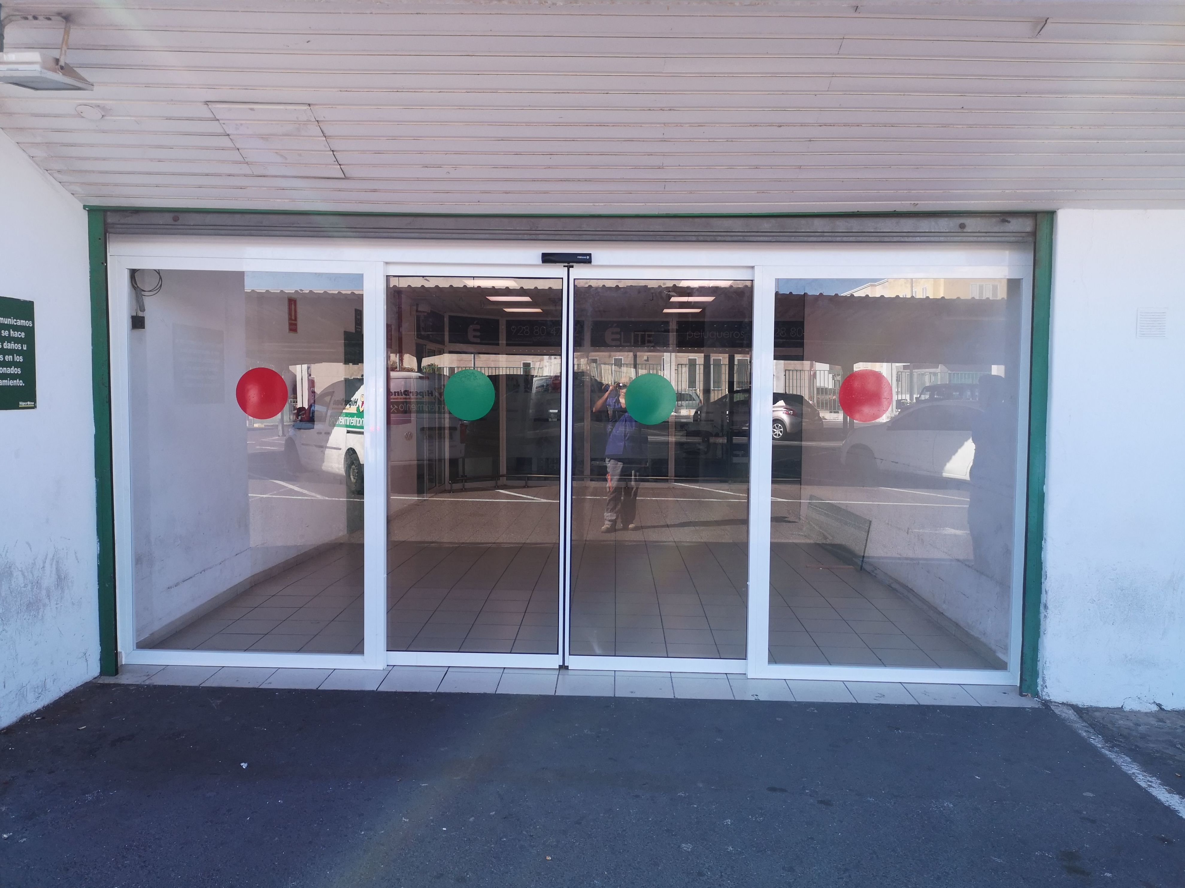 Batientes automáticas: Productos de Puertas automáticas Martín Duque Batientes automáticas: Productos de Puertas automáticas Martín Duque