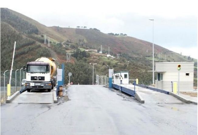 Báscula para camiones superficial: Servicios de Pesajes La Mancha | Básculas Industriales Báscula para camiones superficial: Servicios de Pesajes La Mancha | Básculas Industriales