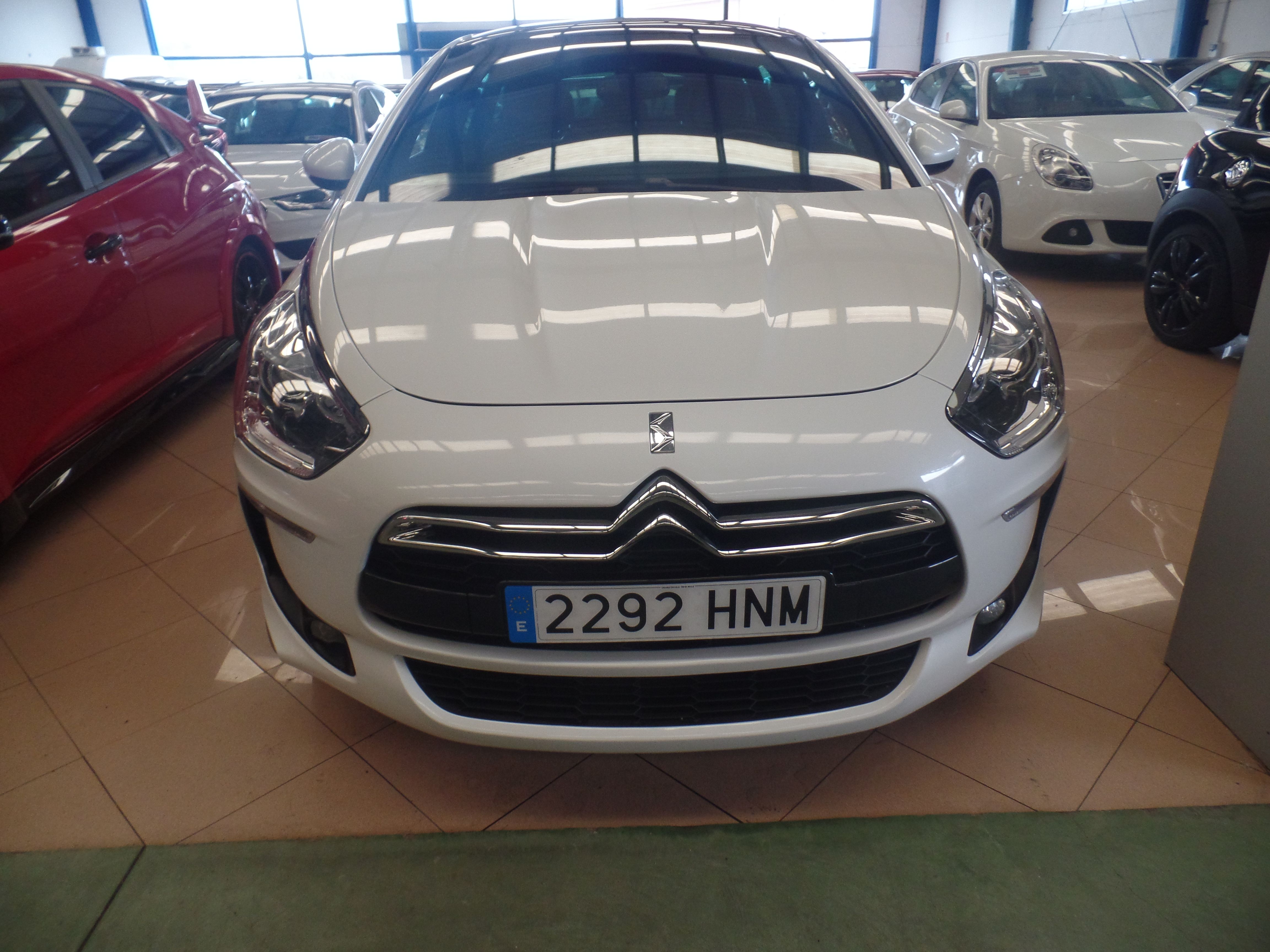 CITROEN DS5 HDi 160cv Aut. Style (2292-HNM): Servicios Peugeot de Senra Sport CITROEN DS5 HDi 160cv Aut. Style (2292-HNM): Servicios Peugeot de Senra Sport