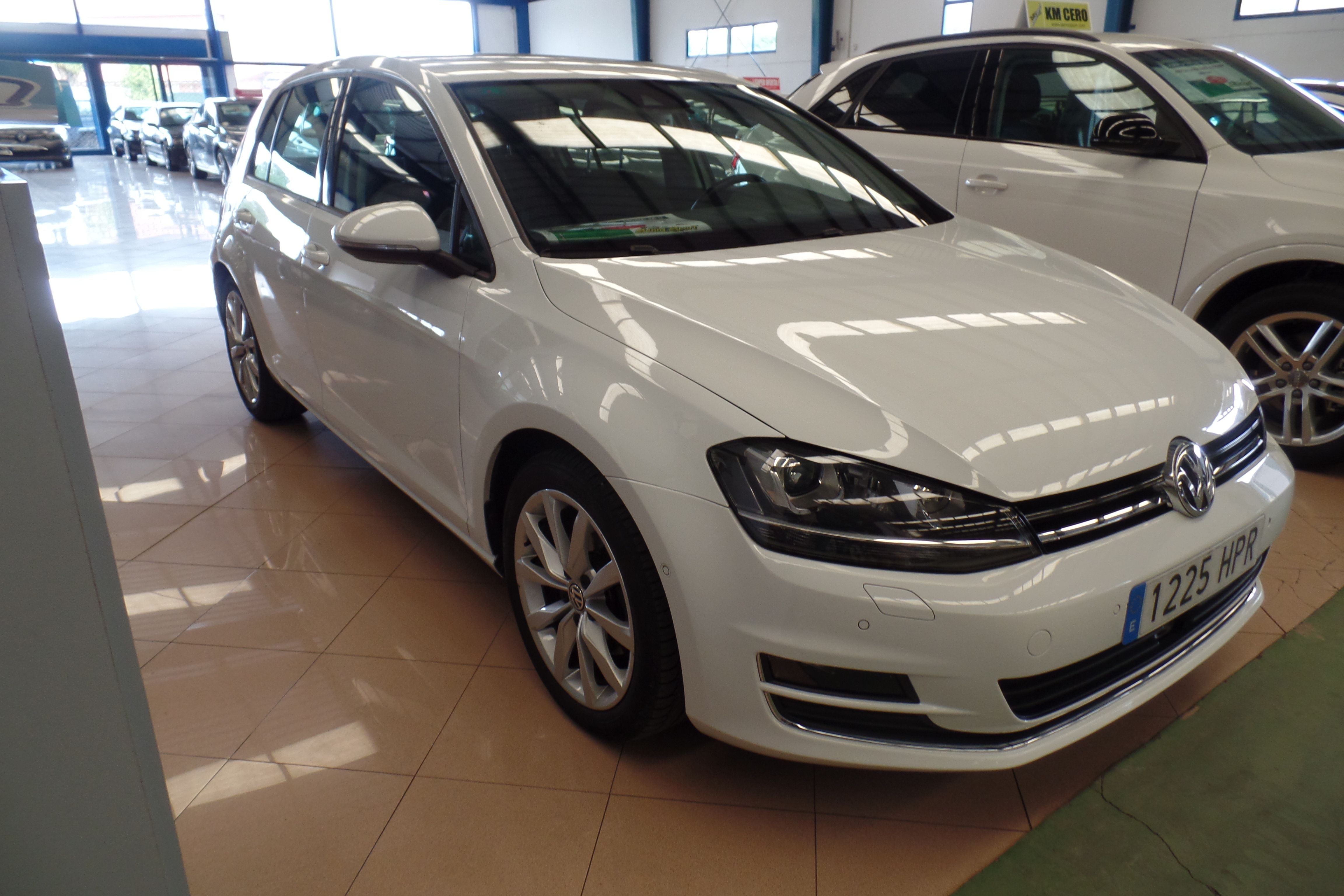 VOLKSWAGEN Golf Sport 2.0 TDI 150cv BMT DSG (1225-HPR): Servicios Peugeot de Senra Sport VOLKSWAGEN Golf Sport 2.0 TDI 150cv BMT DSG (1225-HPR): Servicios Peugeot de Senra Sport