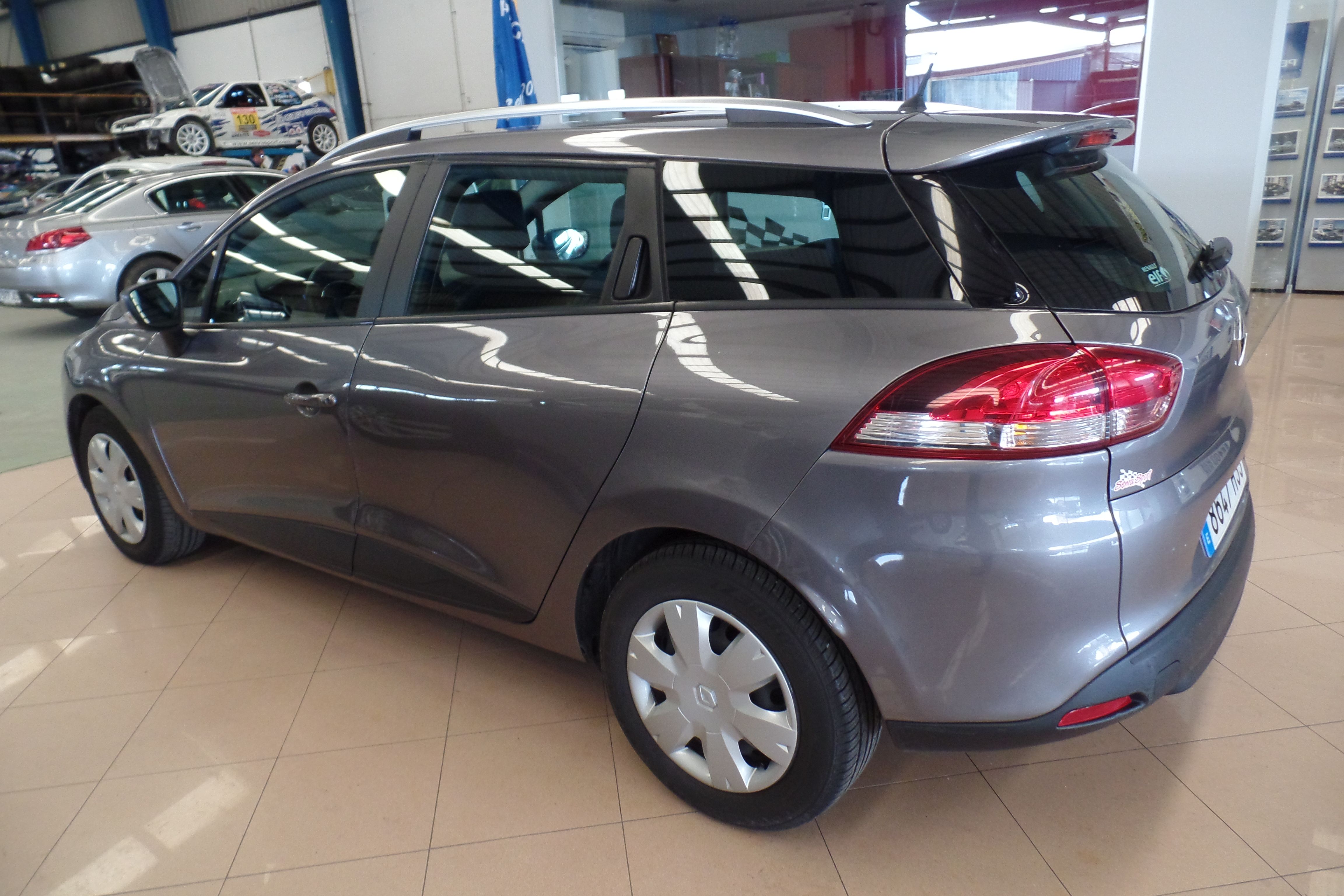 RENAULT Clio Sport Tou. Exp. Energy dCi 90 SS eco2 (8647-HSS): Servicios Peugeot de Senra Sport RENAULT Clio Sport Tou. Exp. Energy dCi 90 SS eco2 (8647-HSS): Servicios Peugeot de Senra Sport