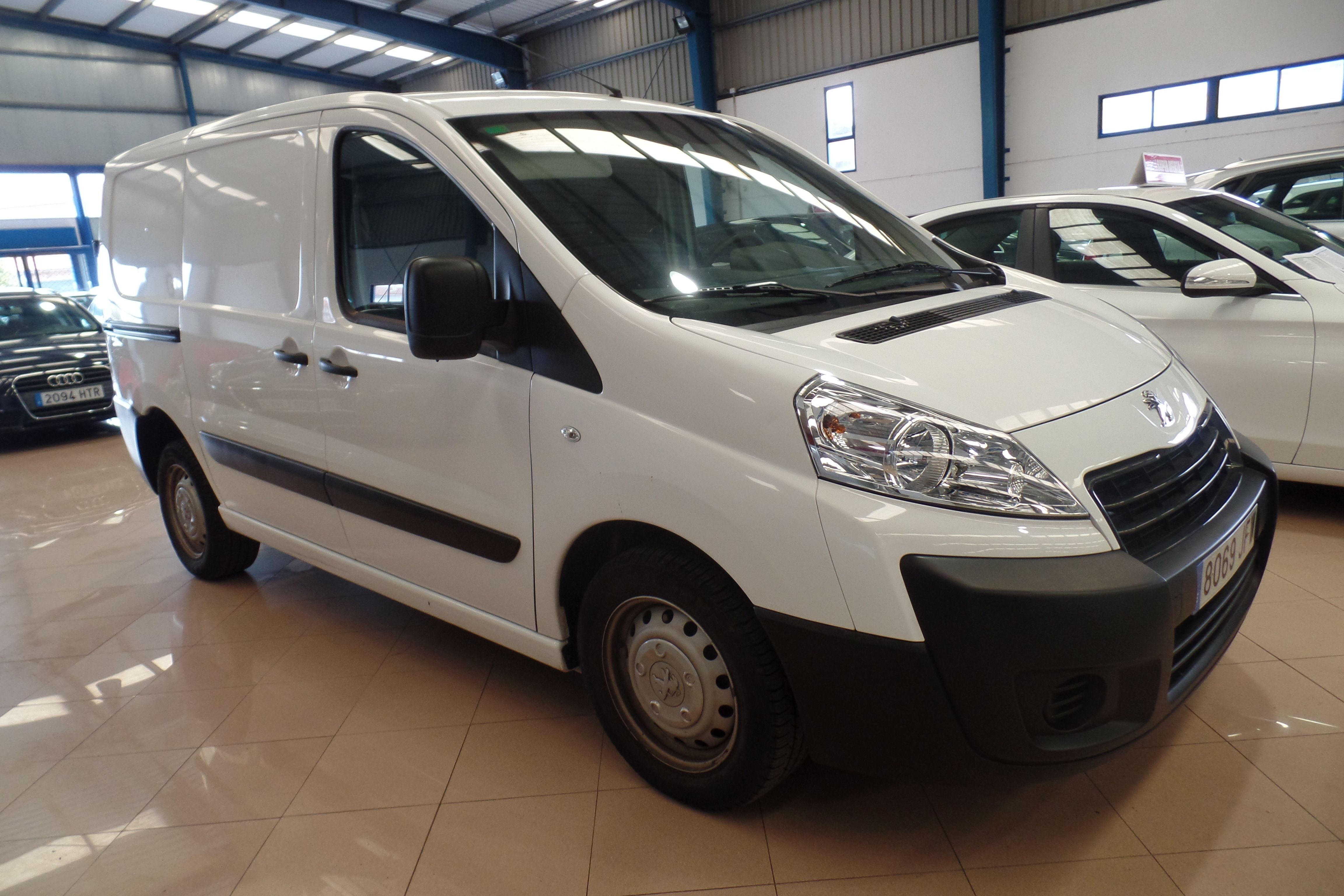 PEUGEOT Expert 227 L1H1 1.6 HDi 90 (8069-JFW): Servicios Peugeot de Senra Sport PEUGEOT Expert 227 L1H1 1.6 HDi 90 (8069-JFW): Servicios Peugeot de Senra Sport
