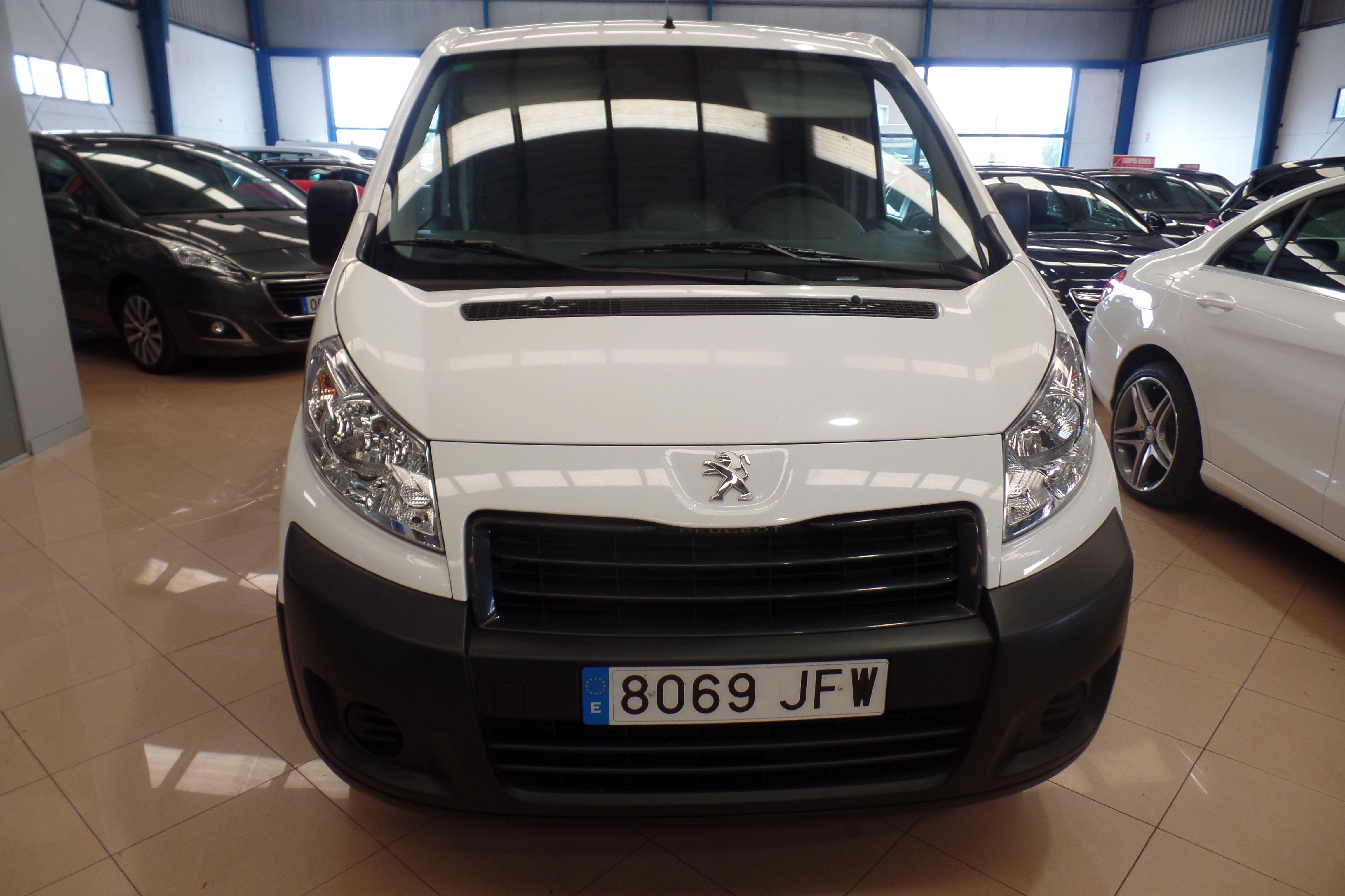 PEUGEOT Expert 227 L1H1 1.6 HDi 90 (8069-JFW): Servicios Peugeot de Senra Sport PEUGEOT Expert 227 L1H1 1.6 HDi 90 (8069-JFW): Servicios Peugeot de Senra Sport