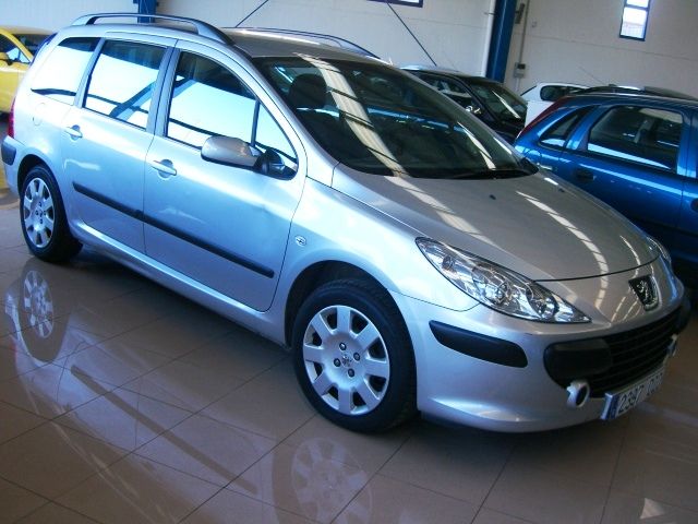 PEUGEOT 307 BREAK 1.6 HDI 110 CV (2397DZD): Servicios Peugeot de Senra Sport PEUGEOT 307 BREAK 1.6 HDI 110 CV (2397DZD): Servicios Peugeot de Senra Sport
