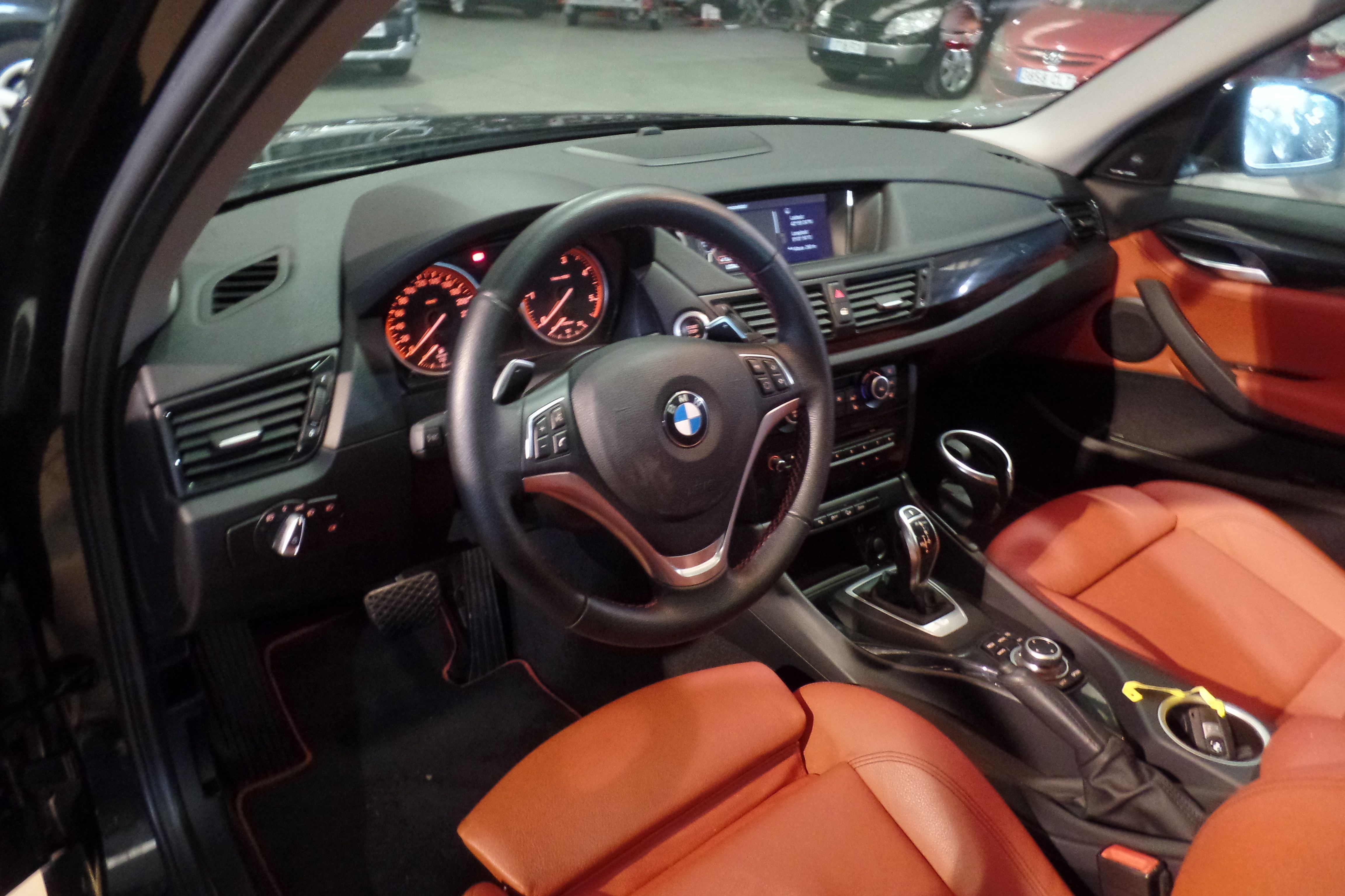 BMW X1 xDrive25d (2483-HRF): Servicios Peugeot de Senra Sport BMW X1 xDrive25d (2483-HRF): Servicios Peugeot de Senra Sport