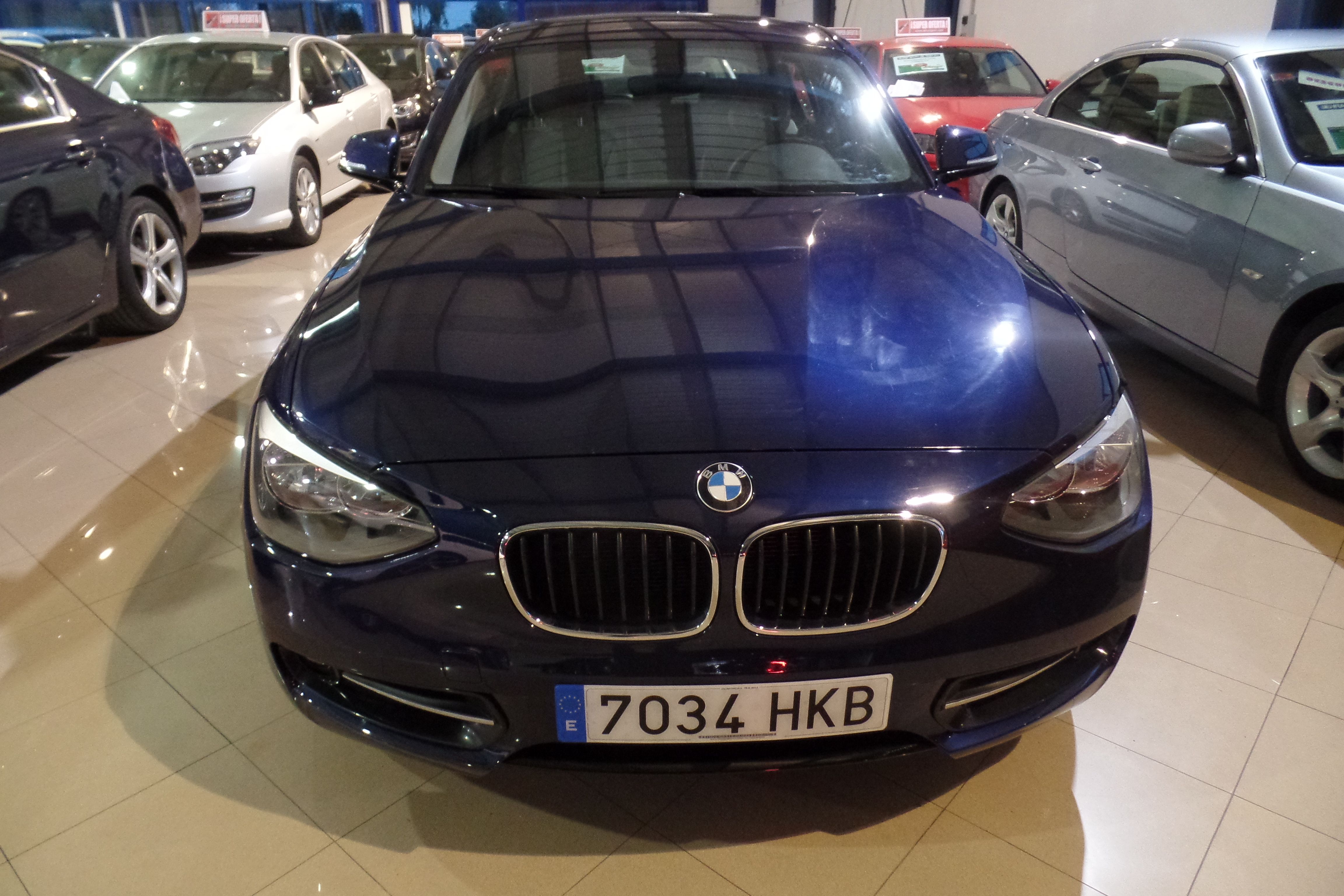 BMW Serie 1 120d Sport (7034-HKB): Servicios Peugeot de Senra Sport BMW Serie 1 120d Sport (7034-HKB): Servicios Peugeot de Senra Sport