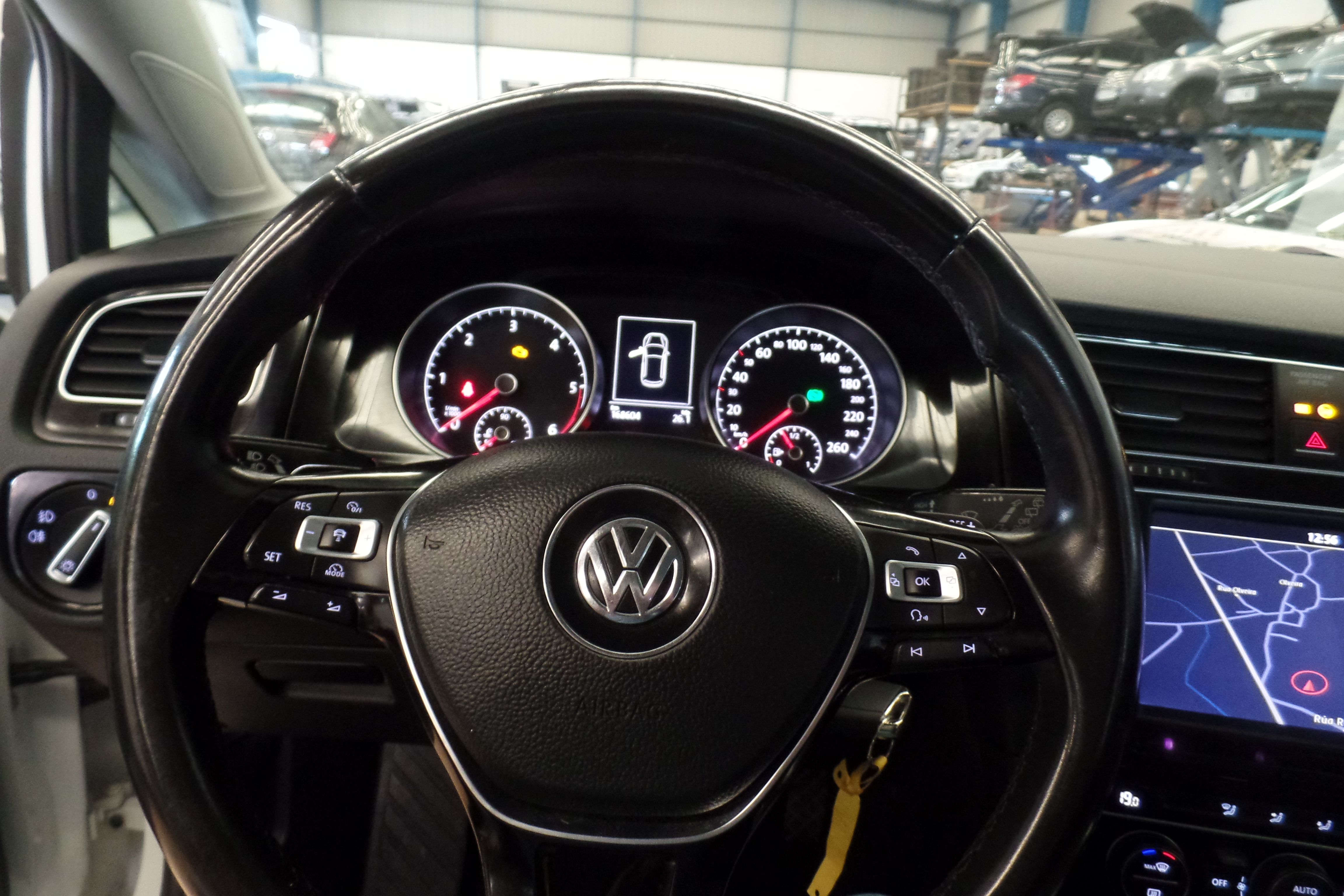 VOLKSWAGEN Golf Sport 2.0 TDI 150cv BMT DSG (1225-HPR): Servicios Peugeot de Senra Sport VOLKSWAGEN Golf Sport 2.0 TDI 150cv BMT DSG (1225-HPR): Servicios Peugeot de Senra Sport