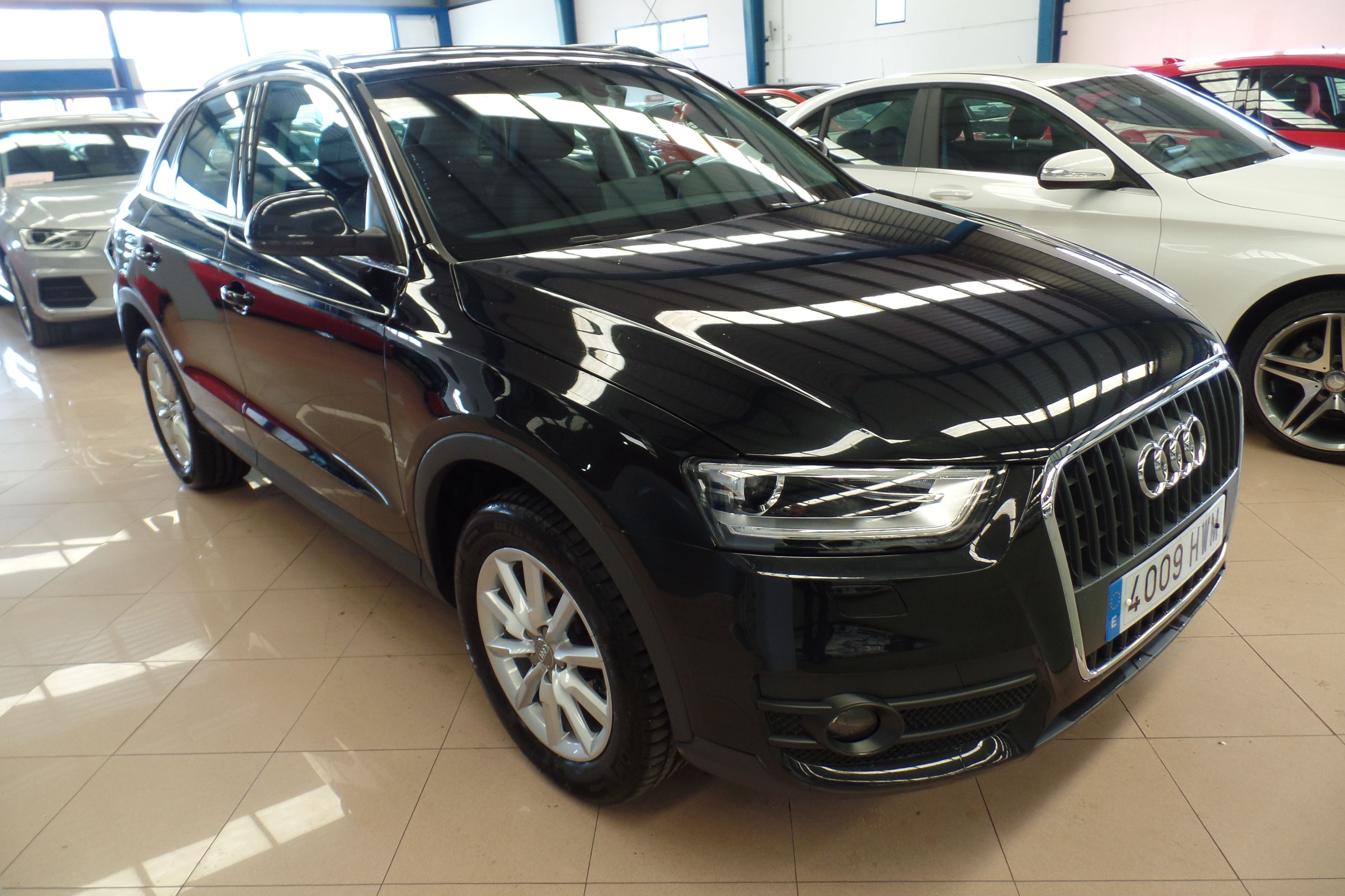 AUDI Q3 2.0 TDI 140cv Ambiente (4009-HWM): Servicios Peugeot de Senra Sport AUDI Q3 2.0 TDI 140cv Ambiente (4009-HWM): Servicios Peugeot de Senra Sport