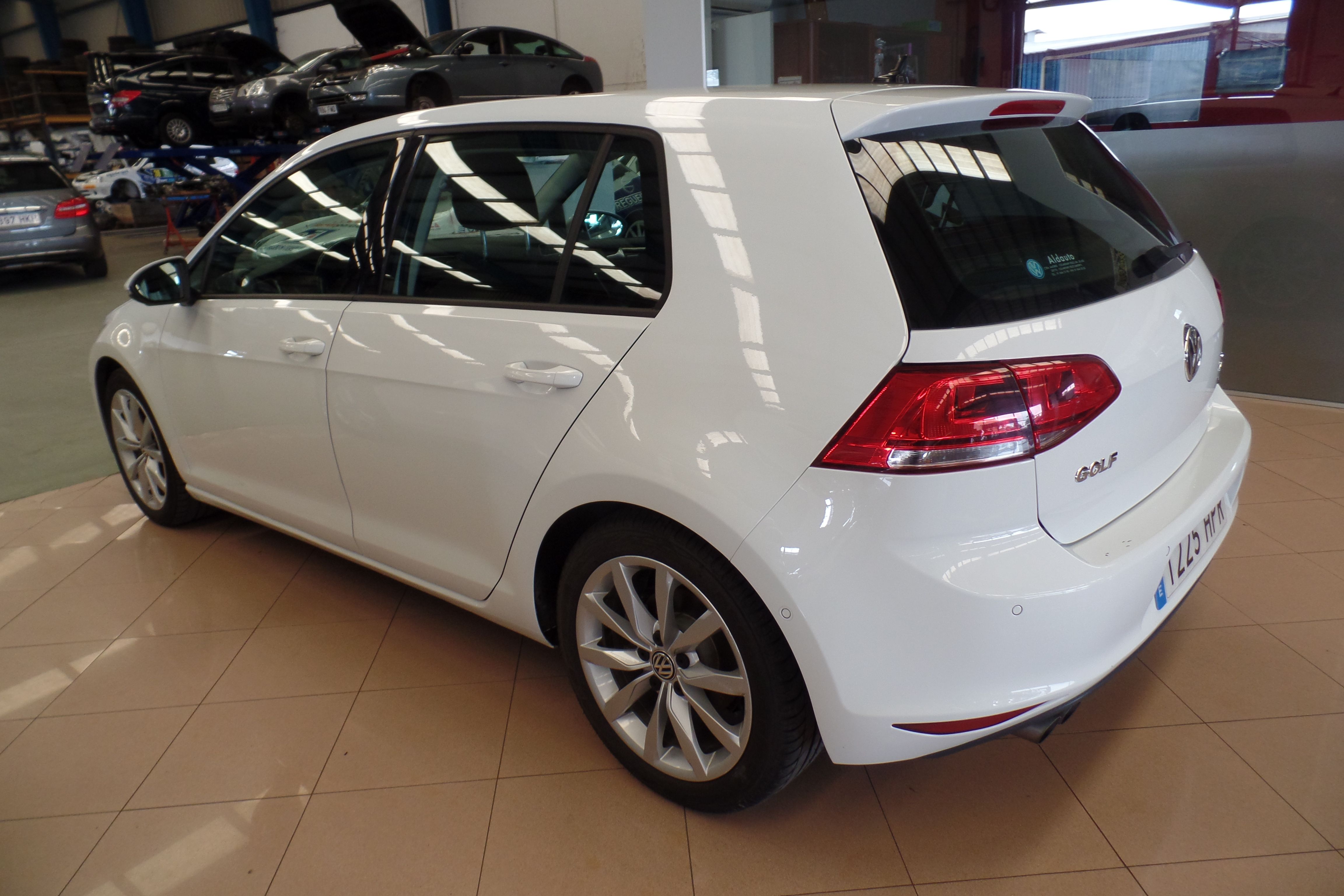 VOLKSWAGEN Golf Sport 2.0 TDI 150cv BMT DSG (1225-HPR): Servicios Peugeot de Senra Sport VOLKSWAGEN Golf Sport 2.0 TDI 150cv BMT DSG (1225-HPR): Servicios Peugeot de Senra Sport