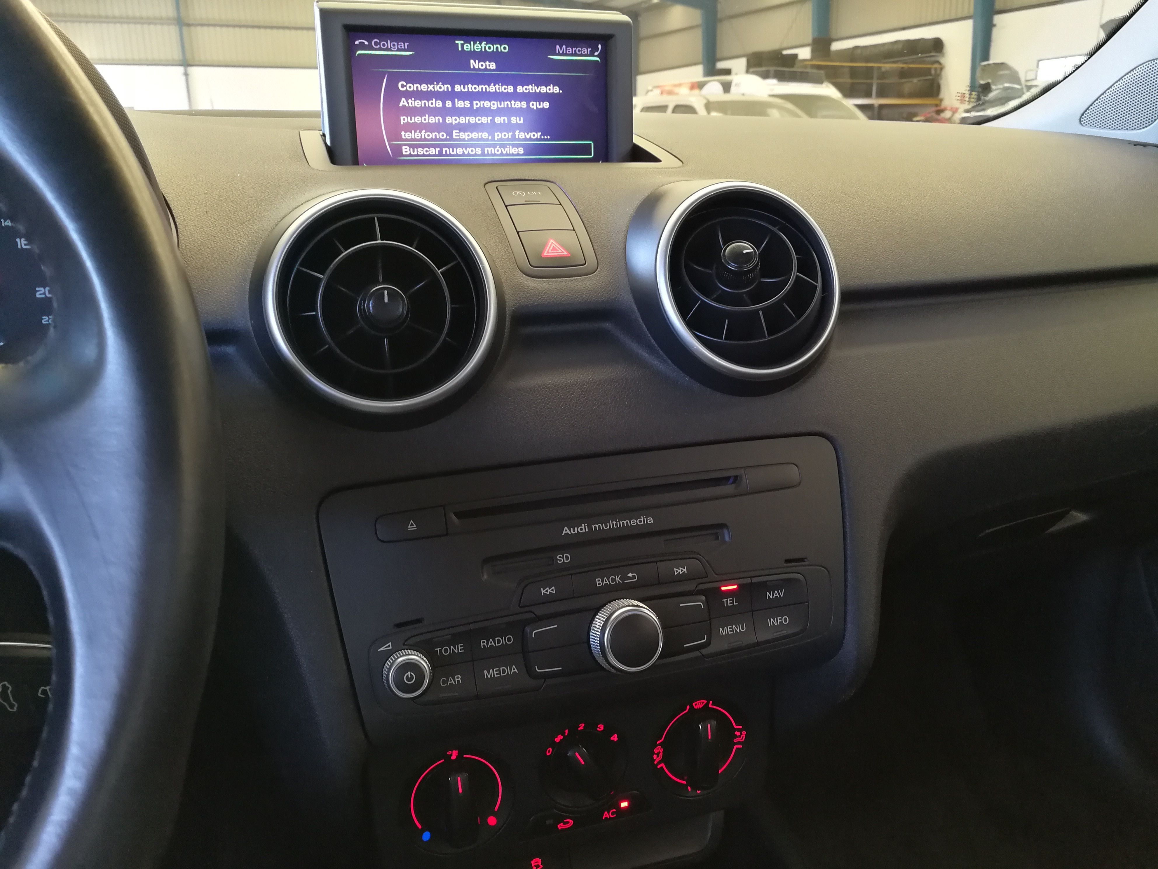 AUDI A1 1.6 TDI 90cv Attraction (1550-HNF): Servicios Peugeot de Senra Sport AUDI A1 1.6 TDI 90cv Attraction (1550-HNF): Servicios Peugeot de Senra Sport