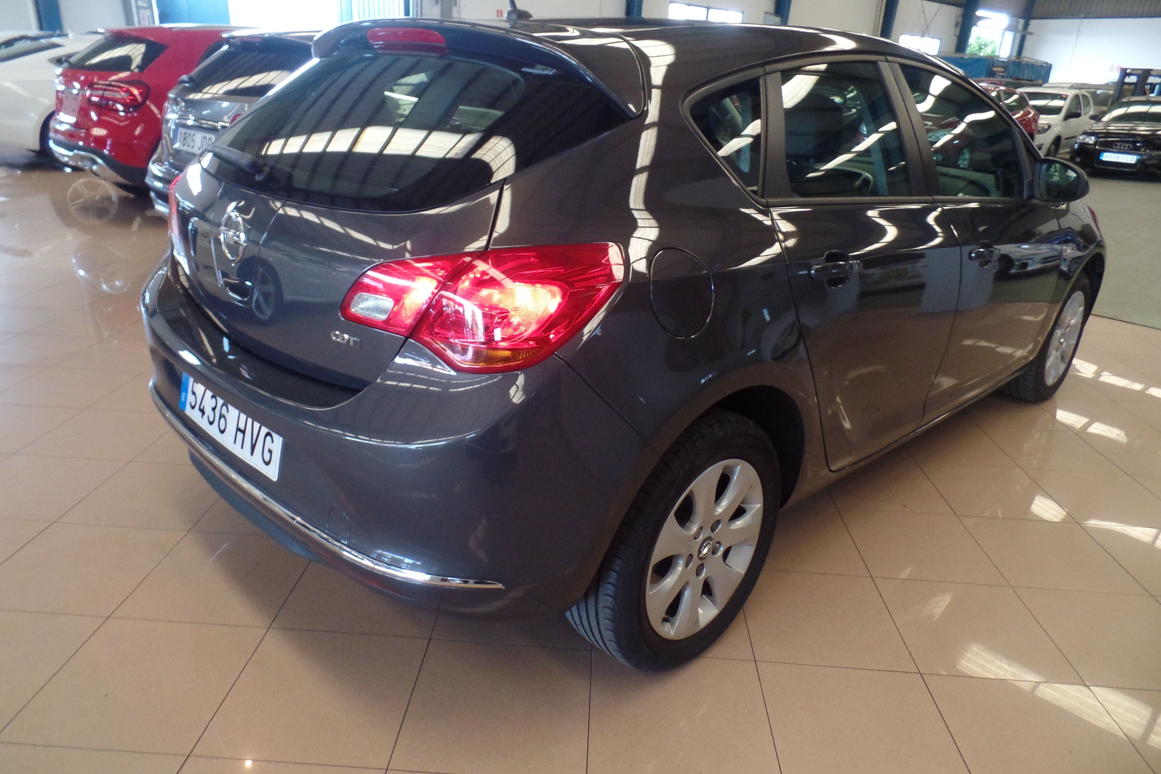 OPEL Astra 1.7 CDTi 110 CV Business (5436-HVG): Servicios Peugeot de Senra Sport OPEL Astra 1.7 CDTi 110 CV Business (5436-HVG): Servicios Peugeot de Senra Sport