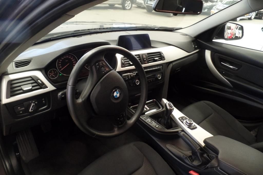 BMW Serie 3 318d Touring (8551-HNF): Servicios Peugeot de Senra Sport BMW Serie 3 318d Touring (8551-HNF): Servicios Peugeot de Senra Sport
