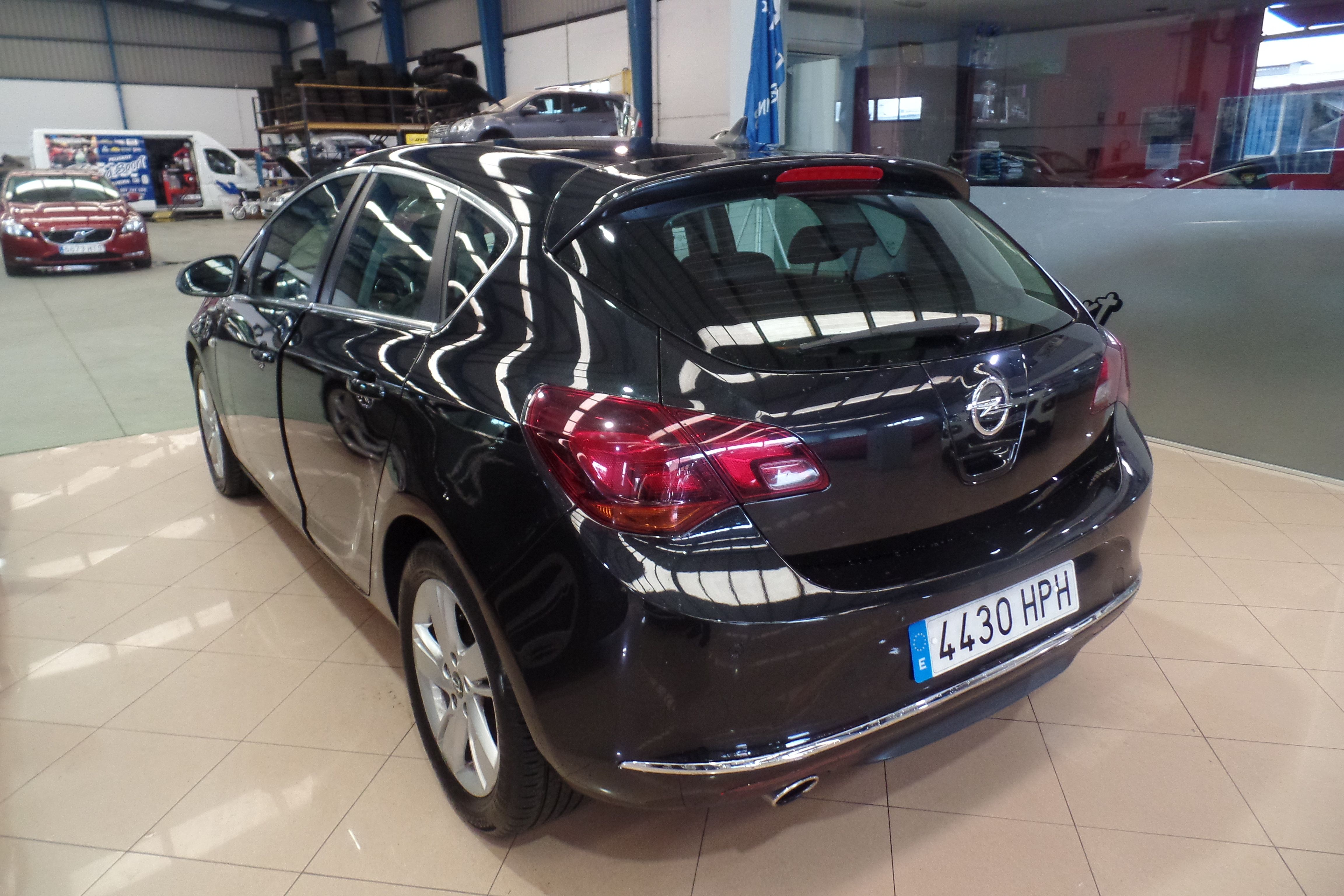 OPEL Astra 2.0 CDTi SS 165 CV Sportive (4430-HPH): Servicios Peugeot de Senra Sport OPEL Astra 2.0 CDTi SS 165 CV Sportive (4430-HPH): Servicios Peugeot de Senra Sport