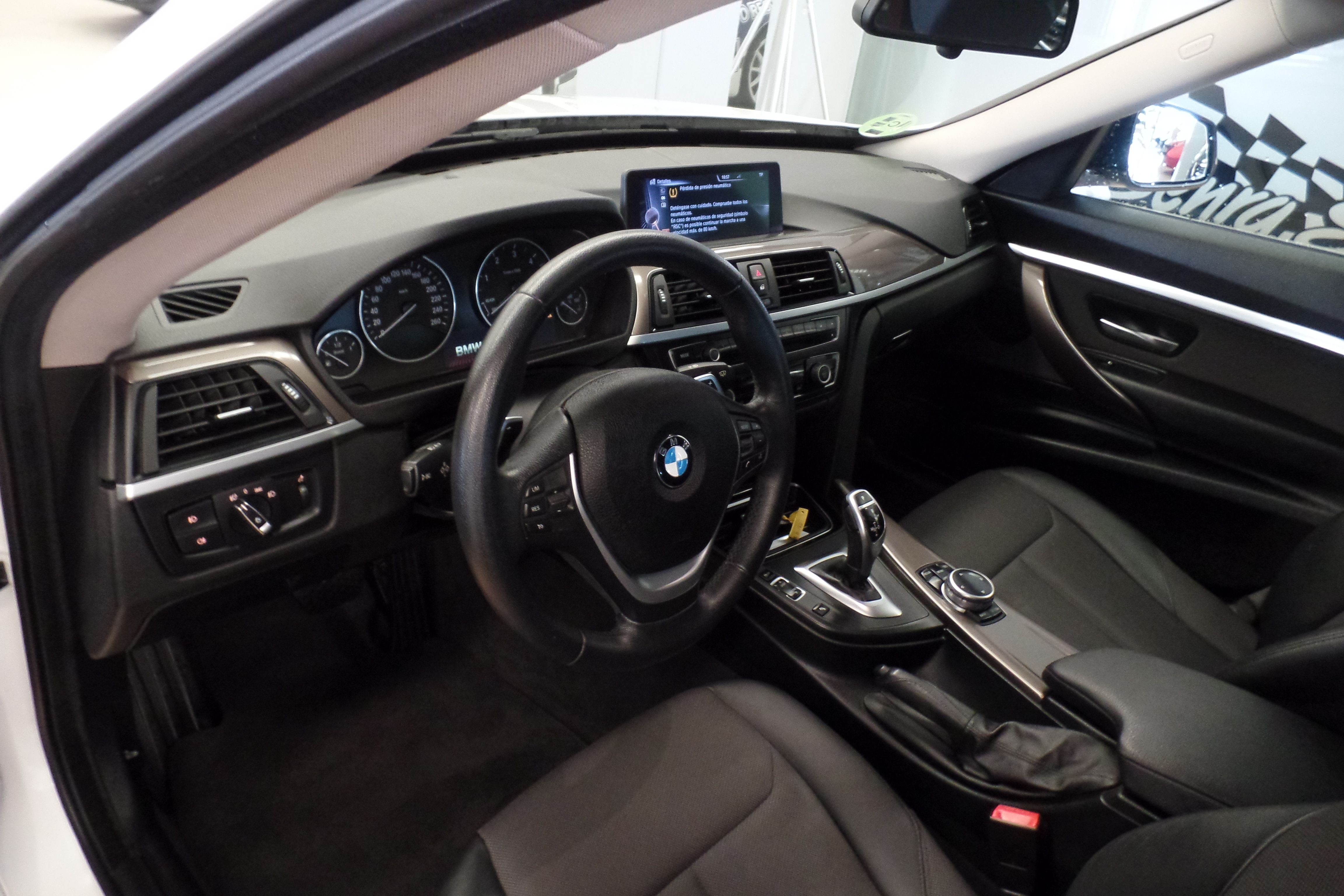 BMW Serie 3 325d Gran Turismo (5132-HWT): Servicios Peugeot de Senra Sport BMW Serie 3 325d Gran Turismo (5132-HWT): Servicios Peugeot de Senra Sport