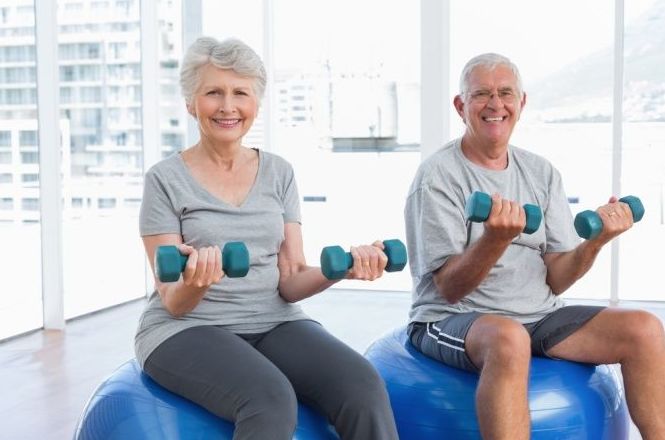 La fisioterapia previene los efectos del envejecimiento activo