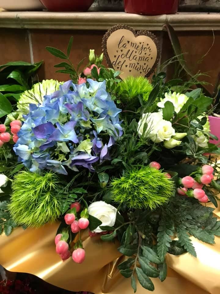 Servicio a domicilio sin cargo: Servicios de Floristería Campo y Jardín Servicio a domicilio sin cargo: Servicios de Floristería Campo y Jardín