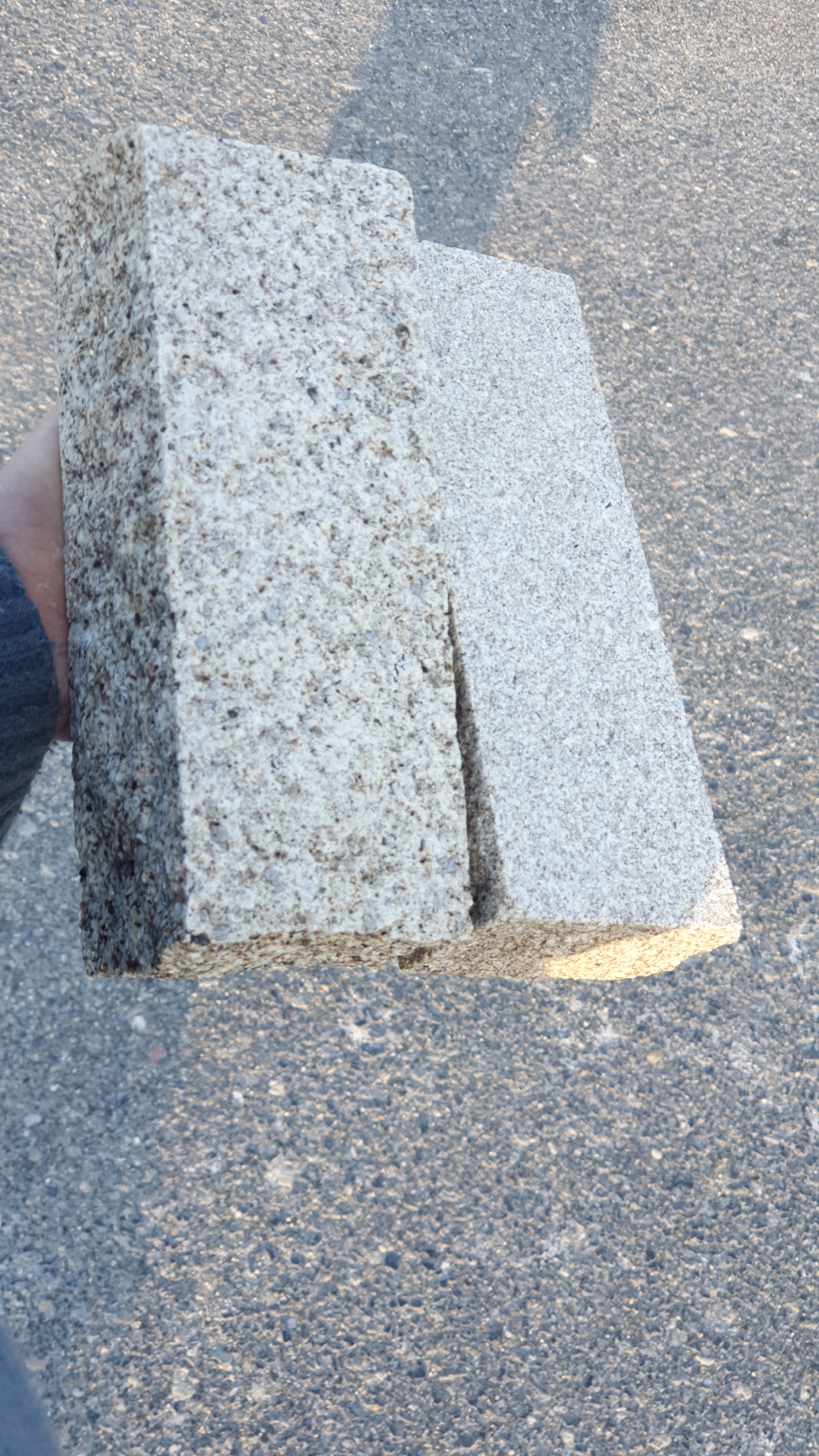 Pavimento en granito SM y SMM/ SM and SMM granite paving. Pavimento en granito SM y SMM/ SM and SMM granite paving.