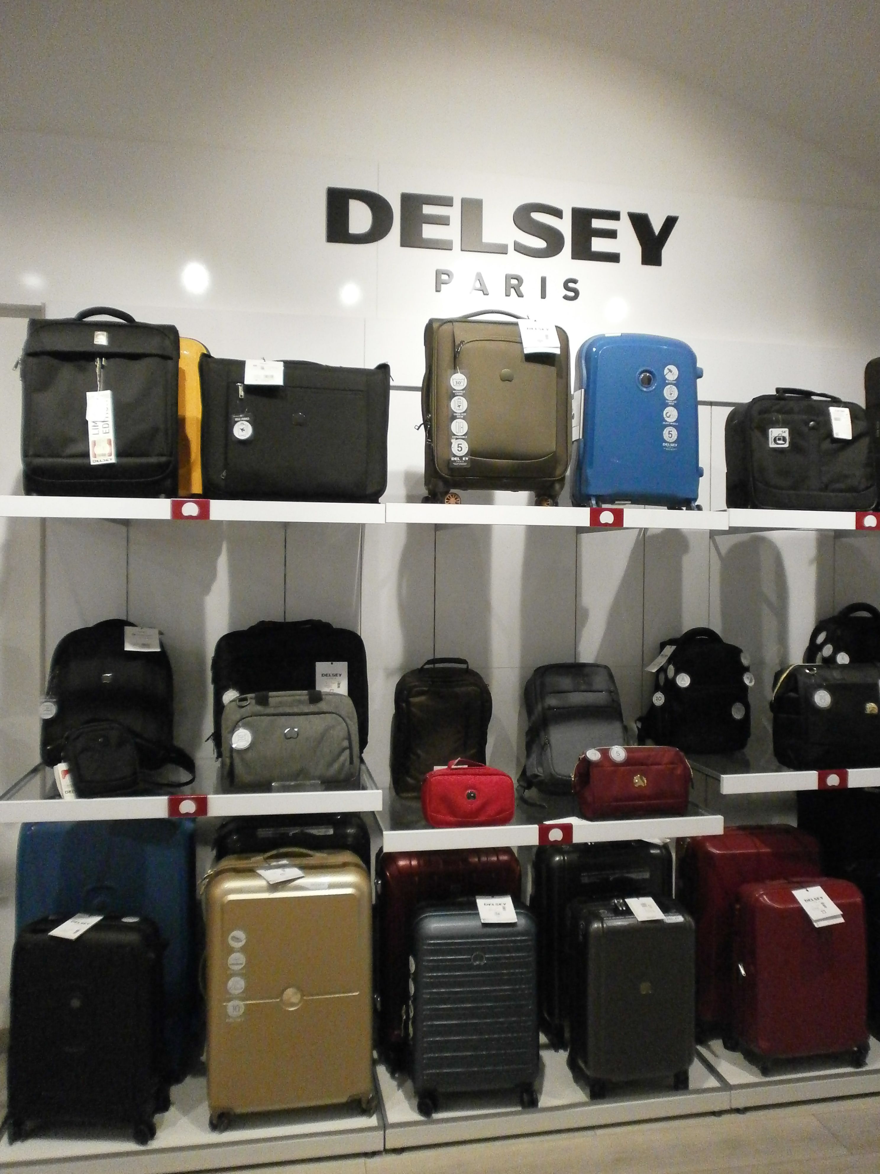 Maletas y artículos de viaje Delsey Maletas y artículos de viaje Delsey