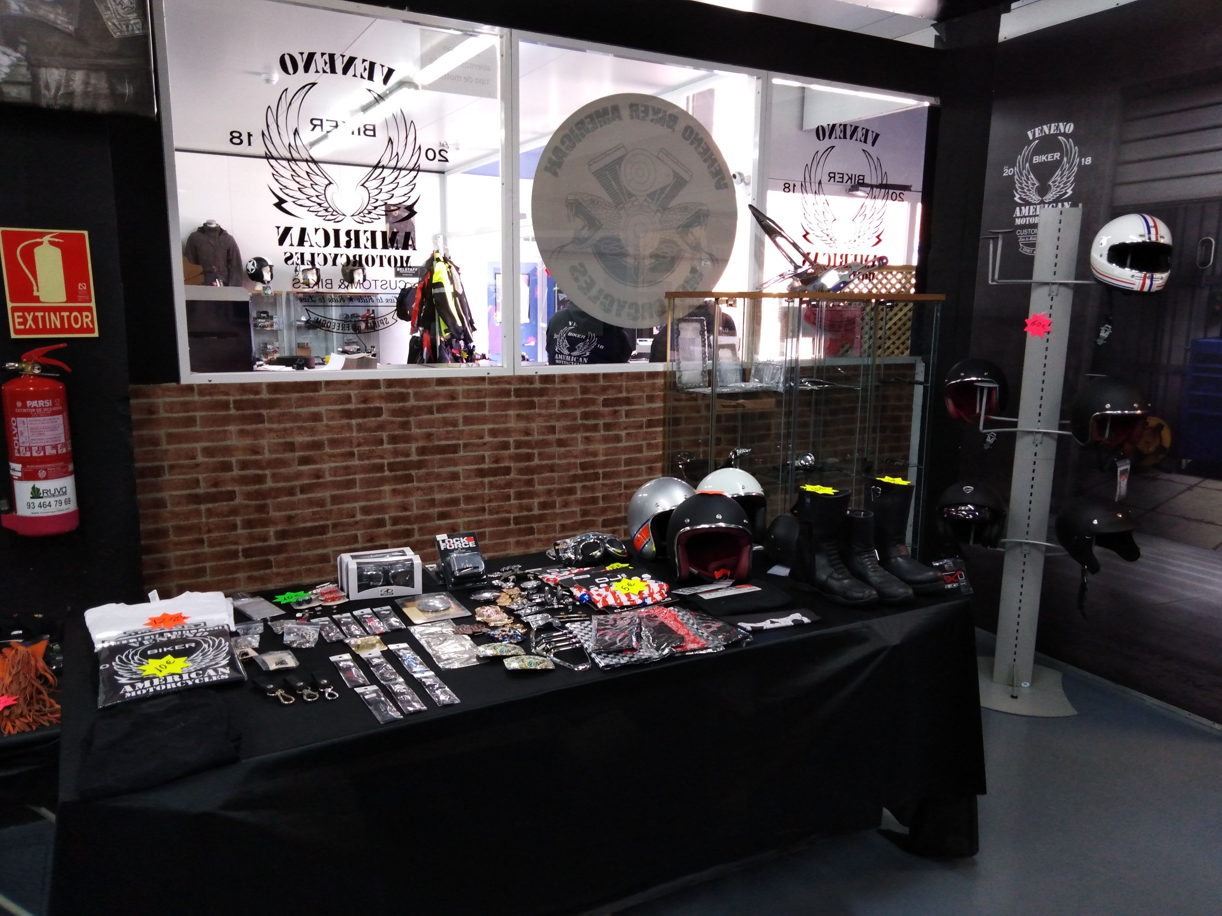 Accesorios: Servicios de Veneno Biker American Accesorios: Servicios de Veneno Biker American