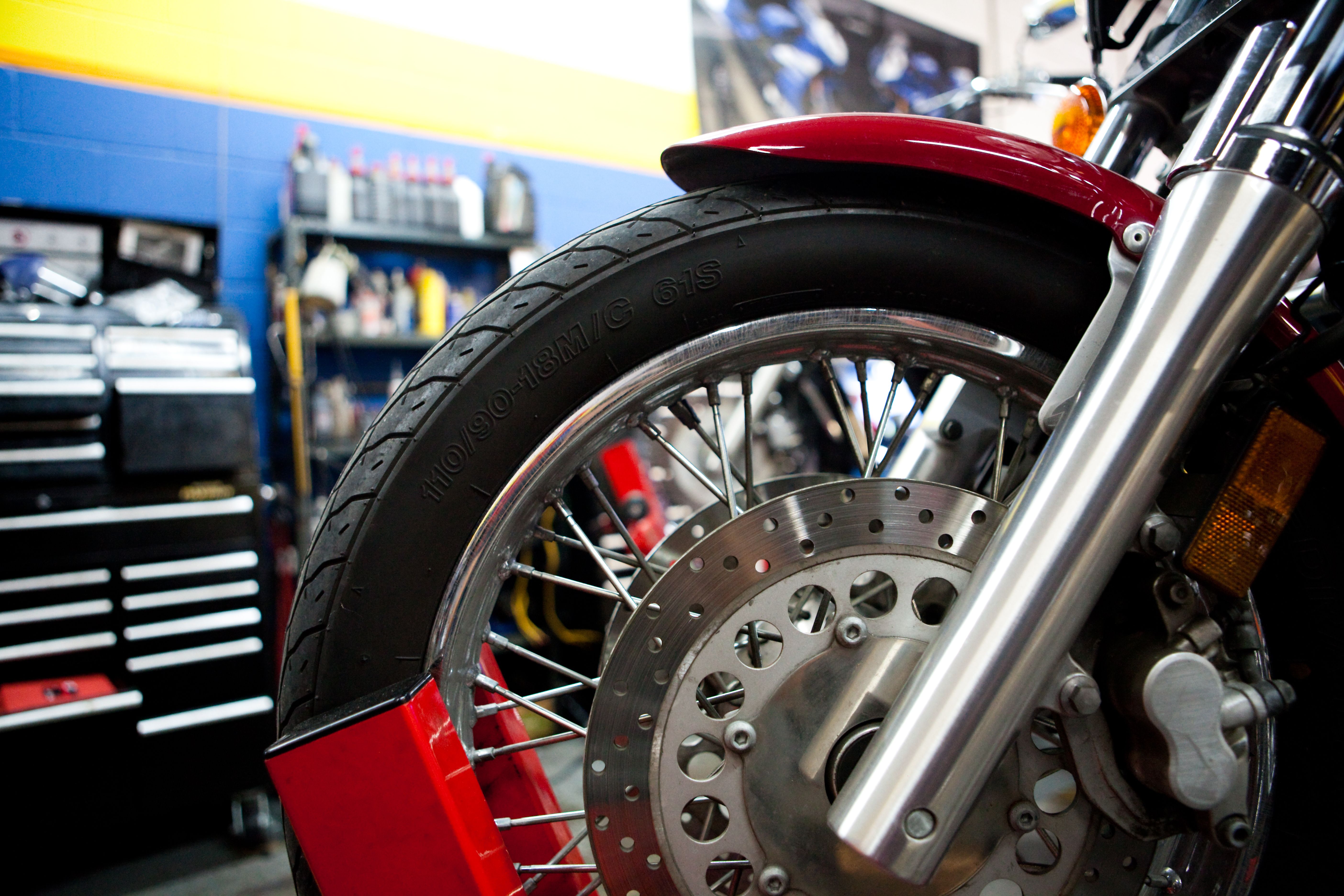 Cambio de neumáticos en motos
