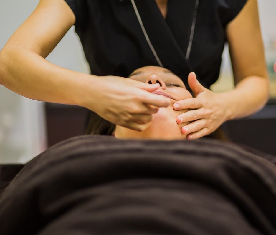 Tratamientos Faciales: Servicios de Estética Victoria Alemán Tratamientos Faciales: Servicios de Estética Victoria Alemán