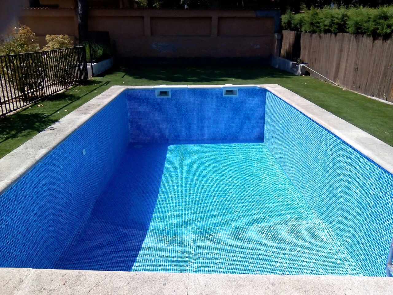 Mantenimiento de piscinas: Servicios de Ávila Espacios verdes Mantenimiento de piscinas: Servicios de Ávila Espacios verdes
