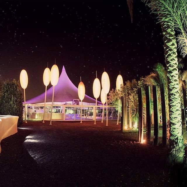 Carpa Costa Este: Discotecas y salas de fiesta de Grupo Costa Este Carpa Costa Este: Discotecas y salas de fiesta de Grupo Costa Este