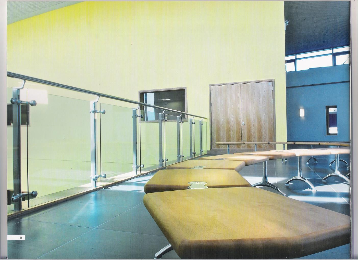Barandas y subidas de escaleras: Productos y servicios de Ventanas y Persianas Persiplast Barandas y subidas de escaleras: Productos y servicios de Ventanas y Persianas Persiplast
