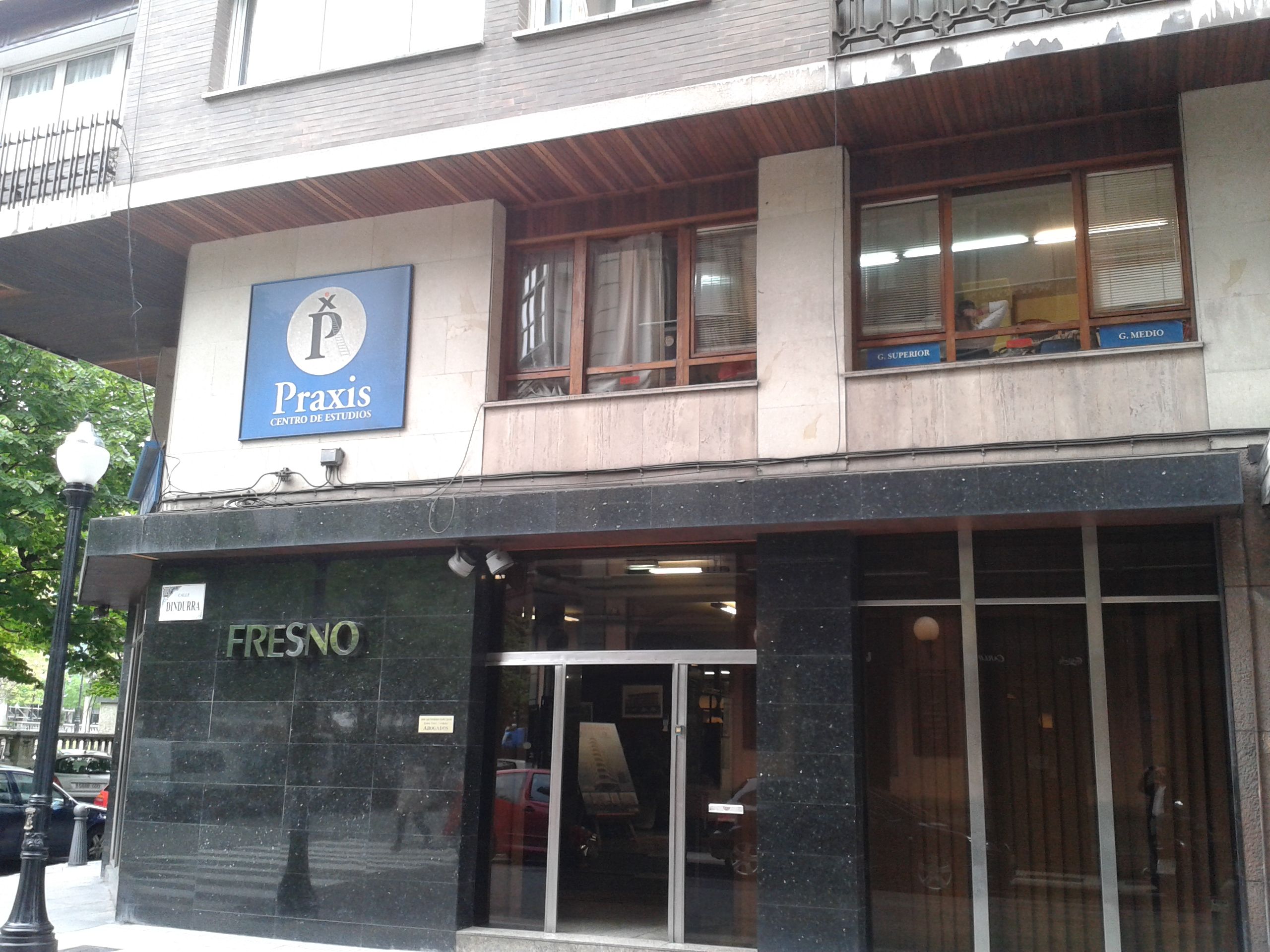 PAU PAU