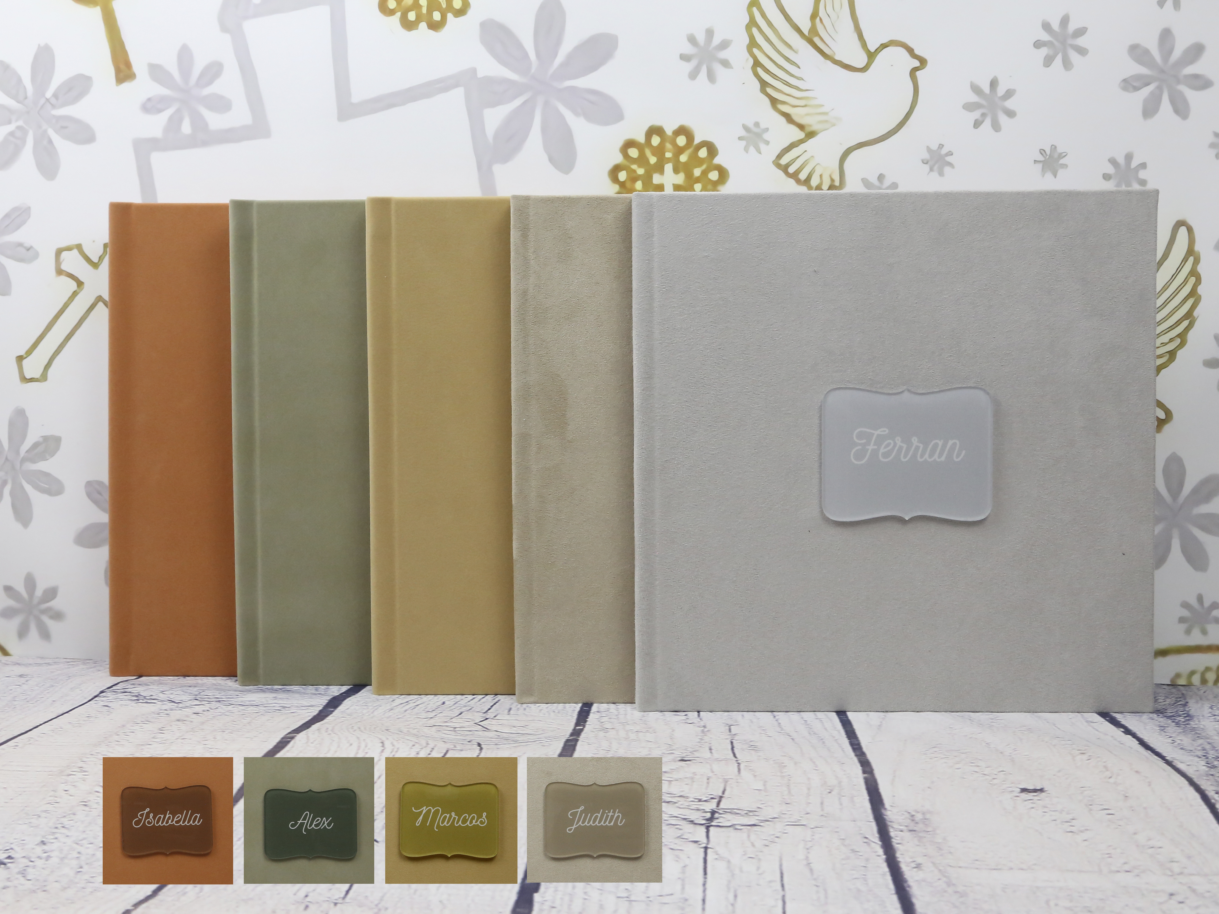 NUEVO MODELOS COMUNIONES 22: Catálogo de Valencia Color NUEVO MODELOS COMUNIONES 22: Catálogo de Valencia Color