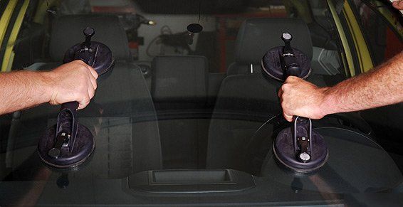 Cambio de lunas: Servicios de Carjumotor Cambio de lunas: Servicios de Carjumotor