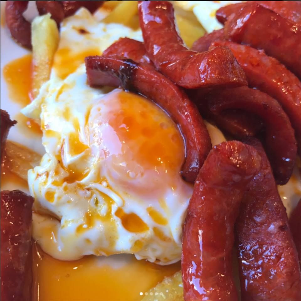 Los huevos y patatas: La carta de Dos Chata Los huevos y patatas: La carta de Dos Chata