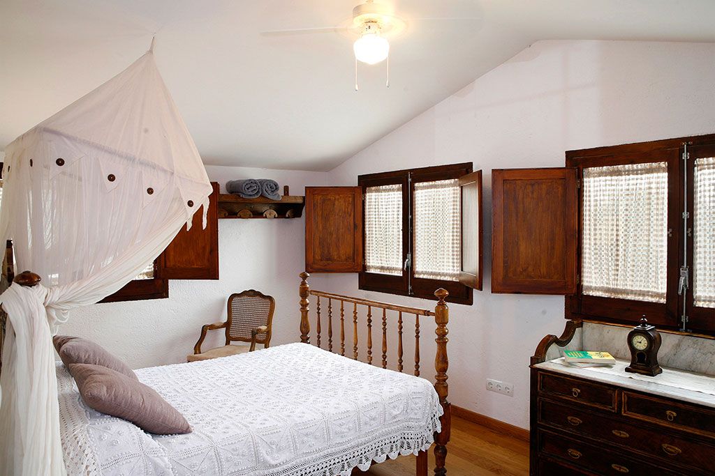 La Casita Lila: Casa rural de La Ginesta Rural La Casita Lila: Casa rural de La Ginesta Rural