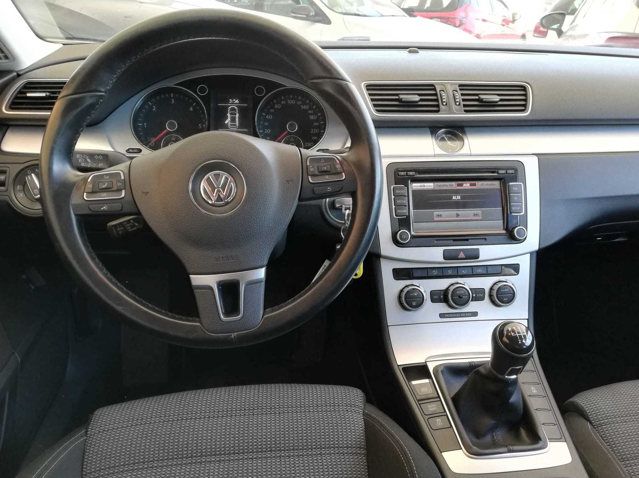 VOLKSWAGEN CC 2.0 TDI 140cv Advance BluemotionTech 4p.: de Bon Cars VOLKSWAGEN CC 2.0 TDI 140cv Advance BluemotionTech 4p.: de Bon Cars